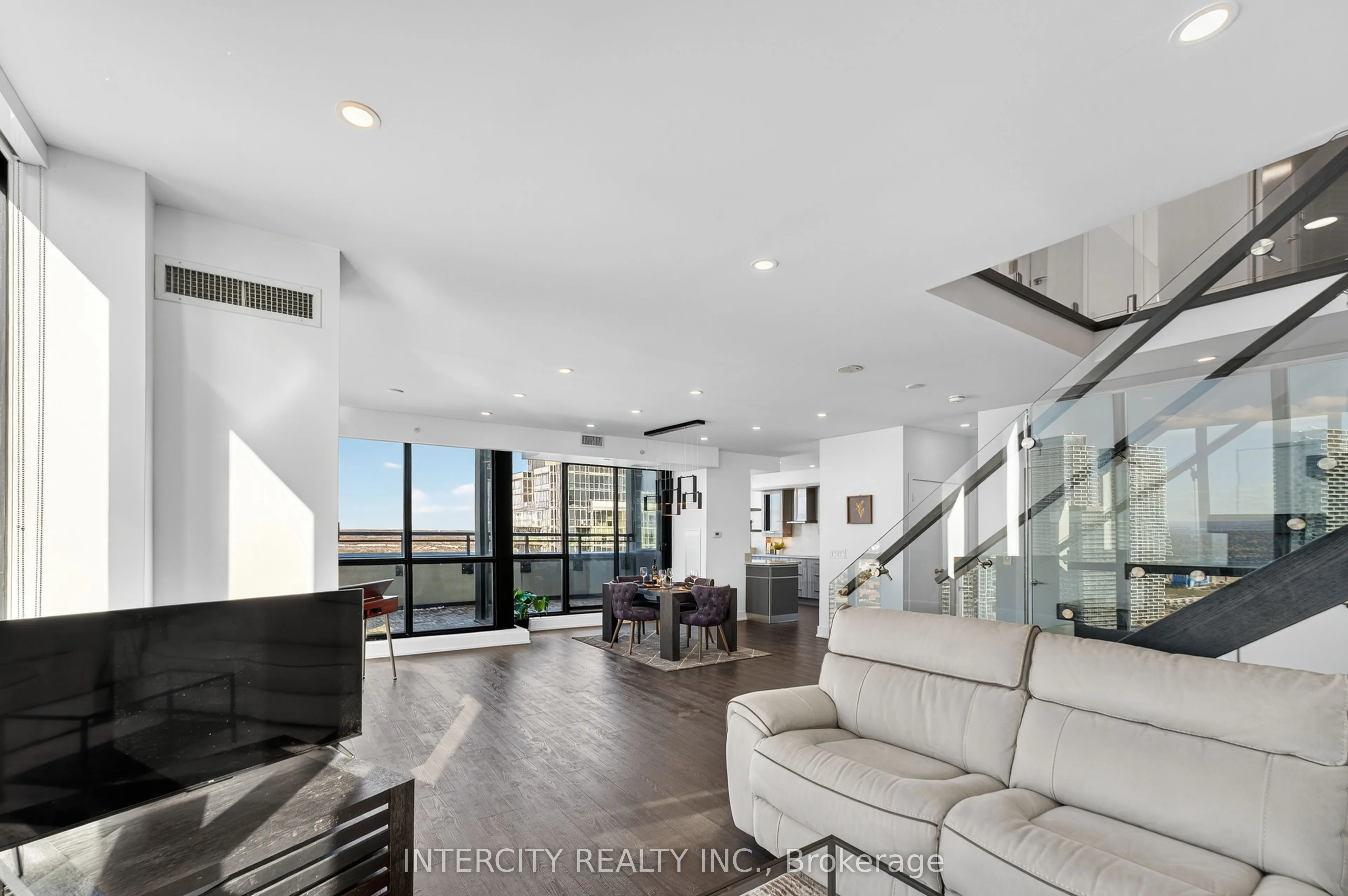 2910 Highway 7 Road, #Ph05