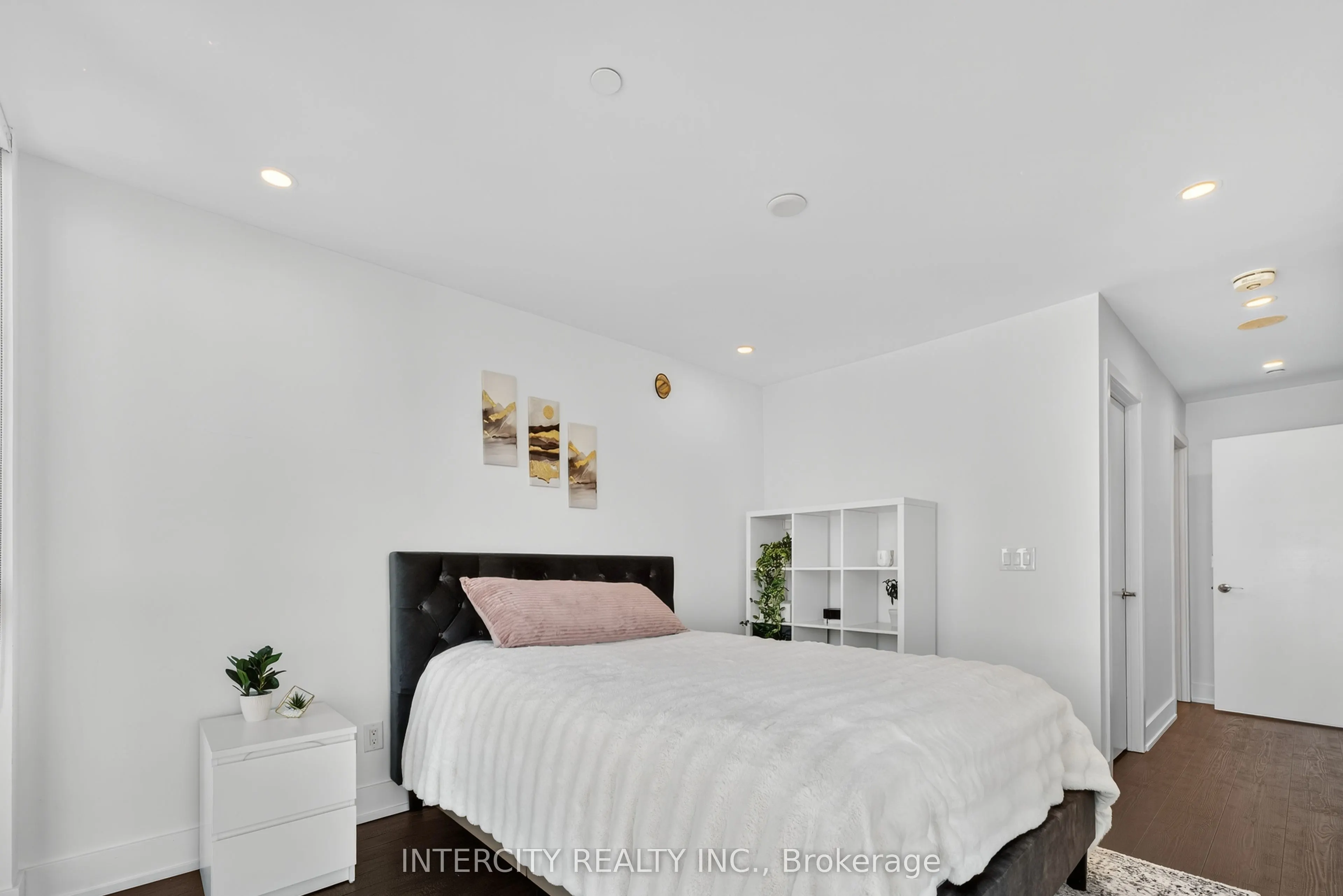 2910 Highway 7 Road, #Ph05