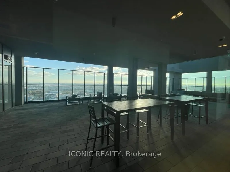 8960 Jane Street, #2008