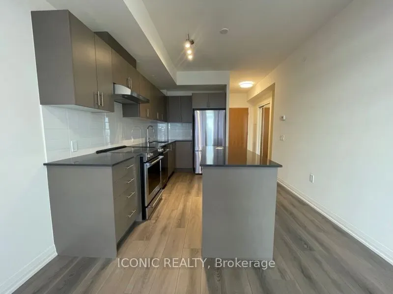 8960 Jane Street, #2008