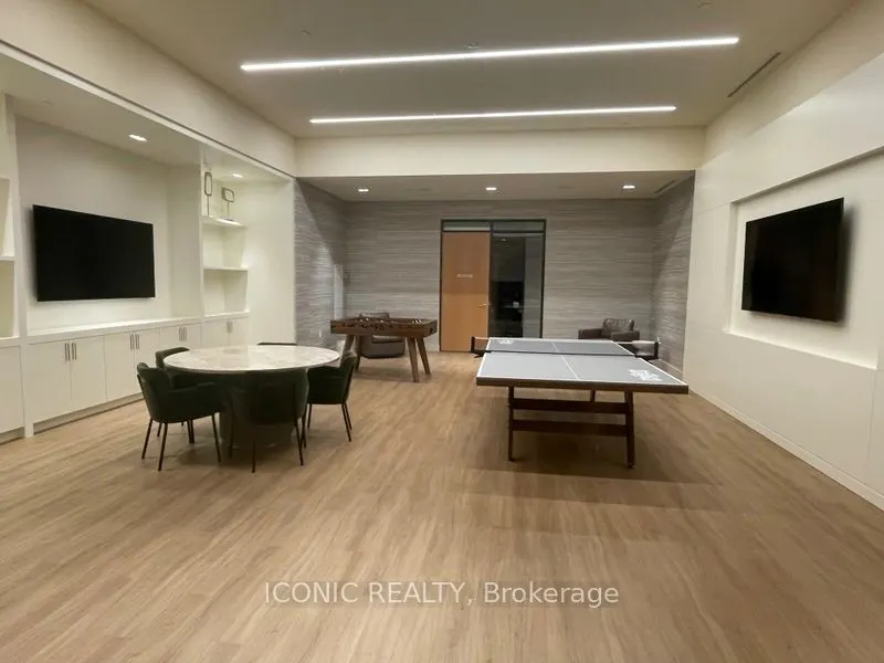 8960 Jane Street, #2008