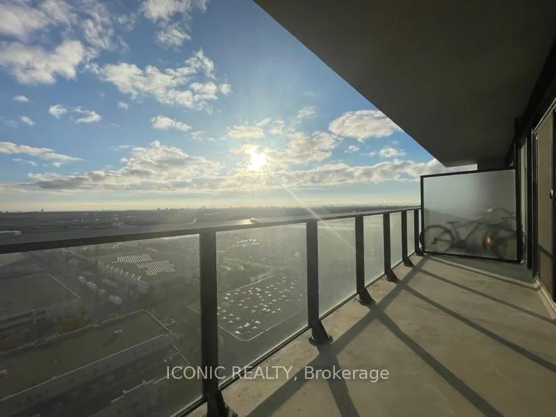 8960 Jane Street, #2008