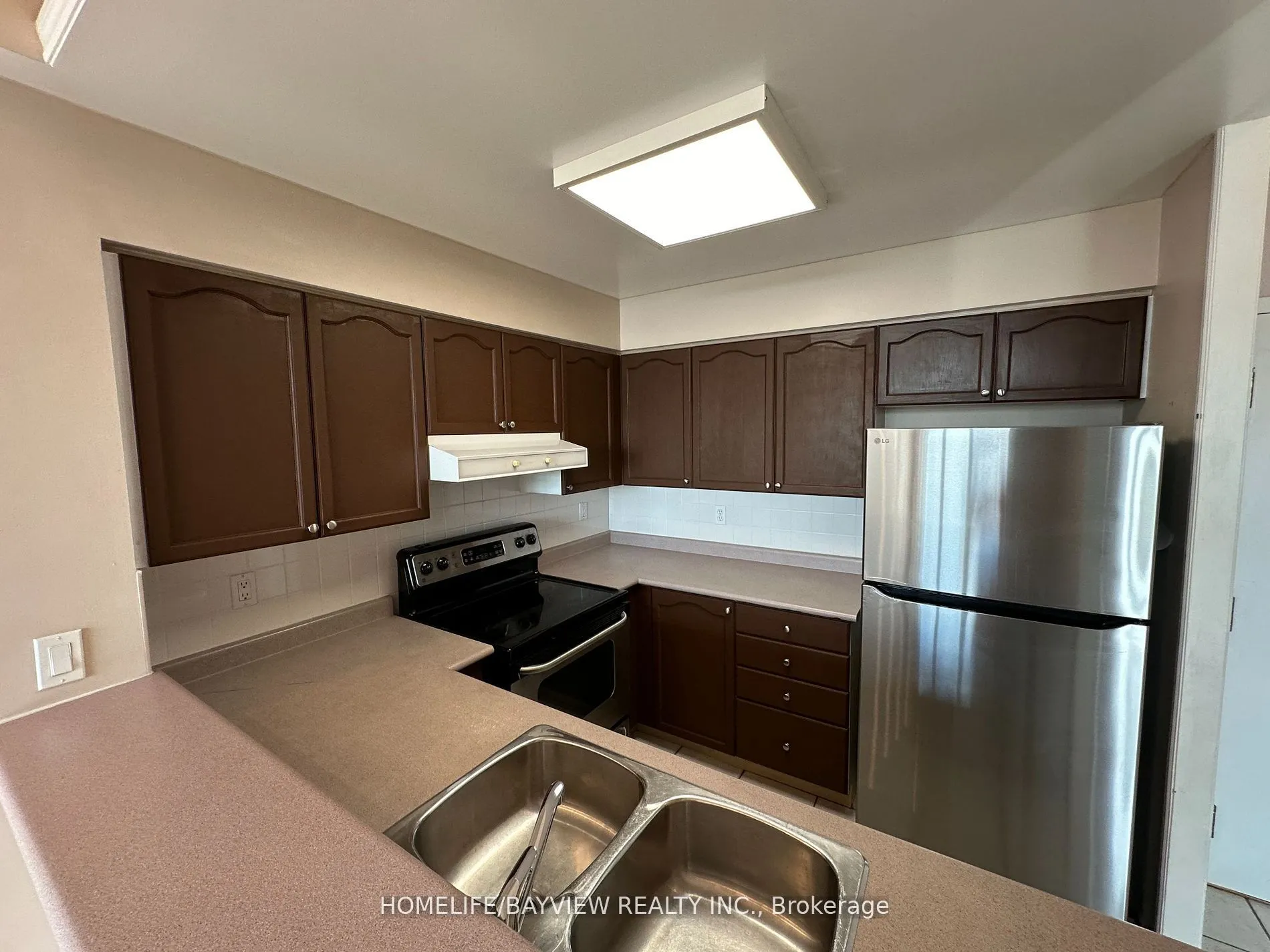 5 Emerald Lane, #Ph107