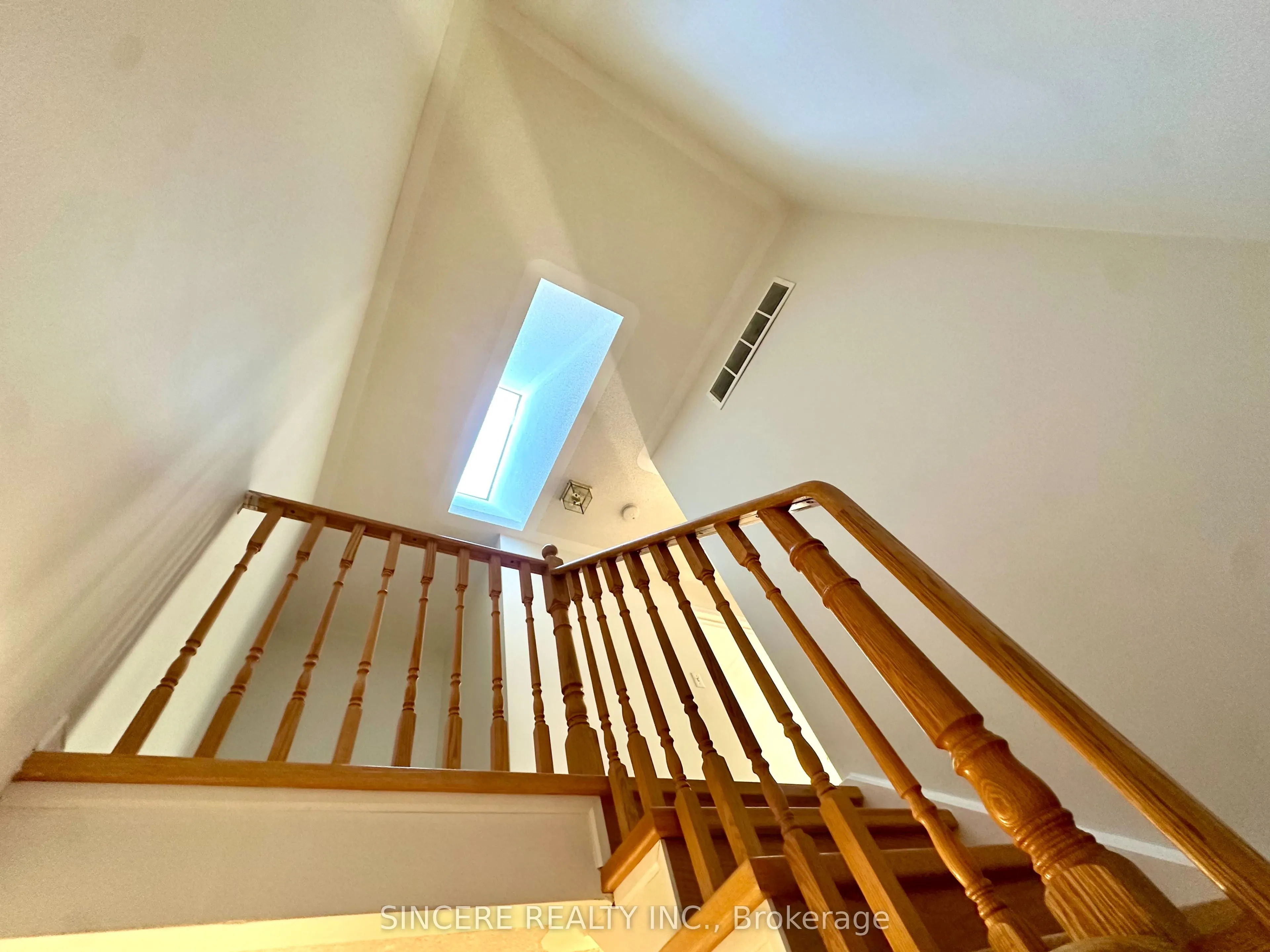 18 Clark Avenue W, #109