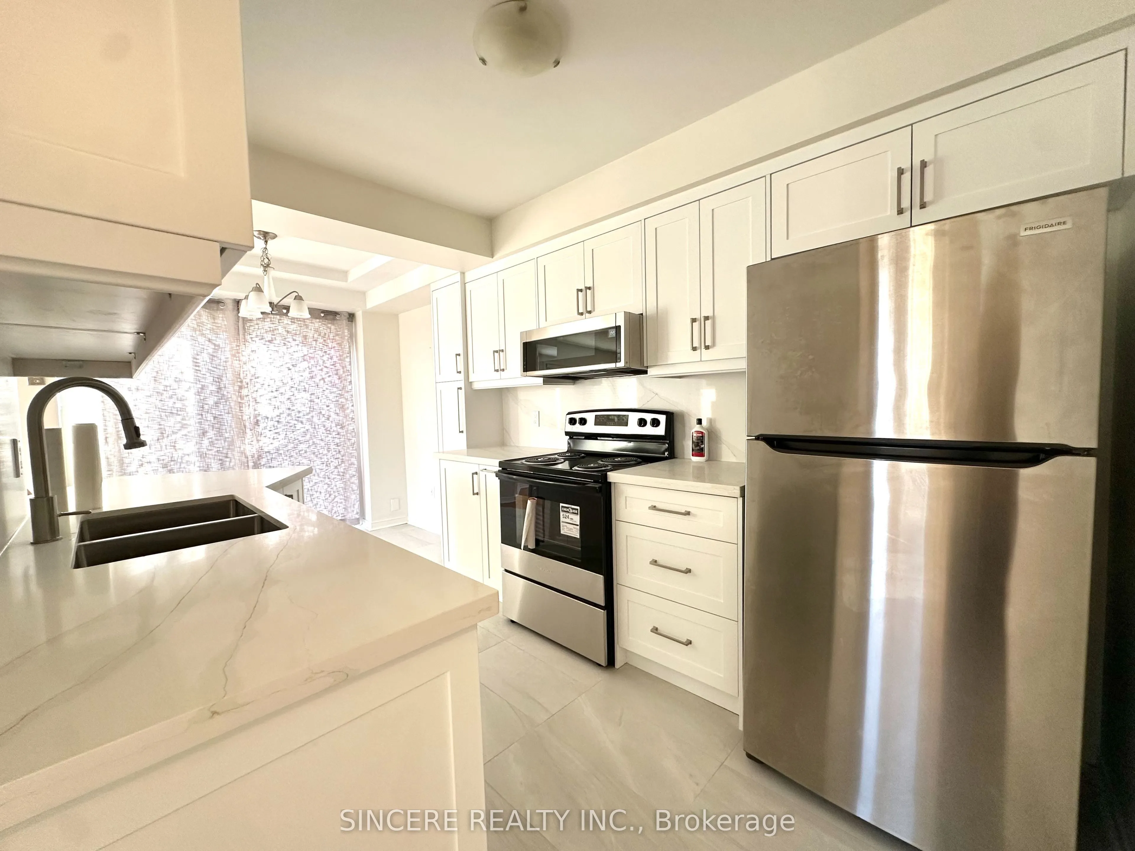 18 Clark Avenue W, #109