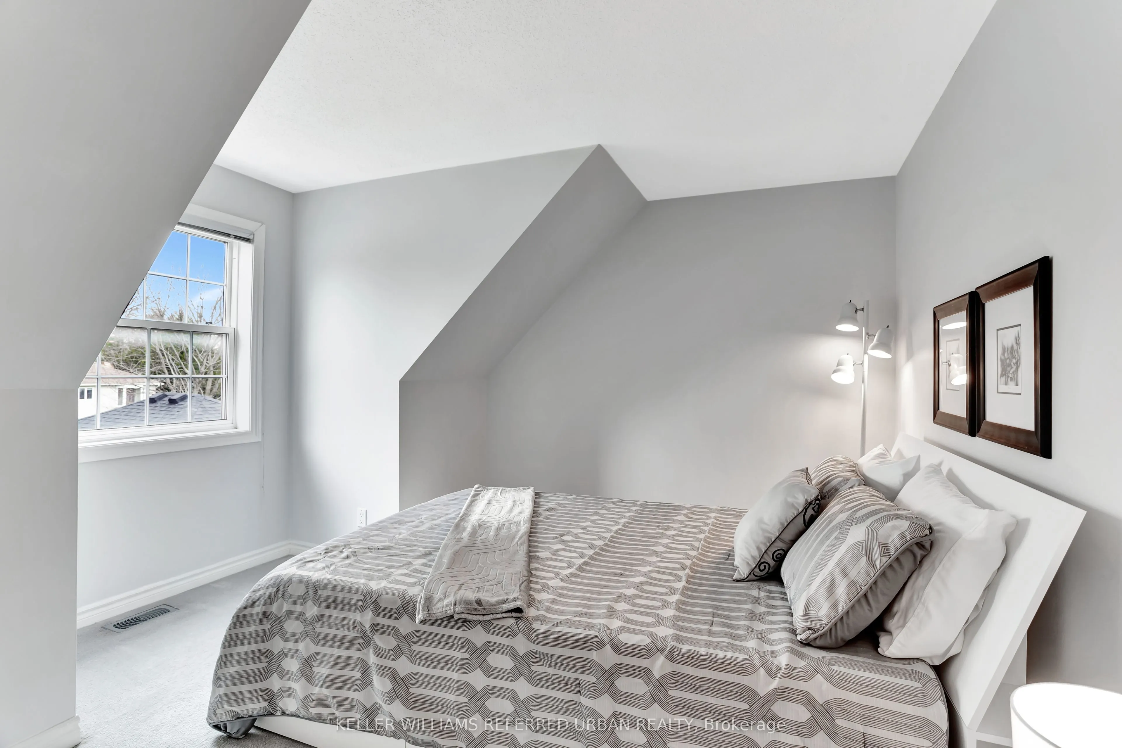 259 Pleasant Boulevard