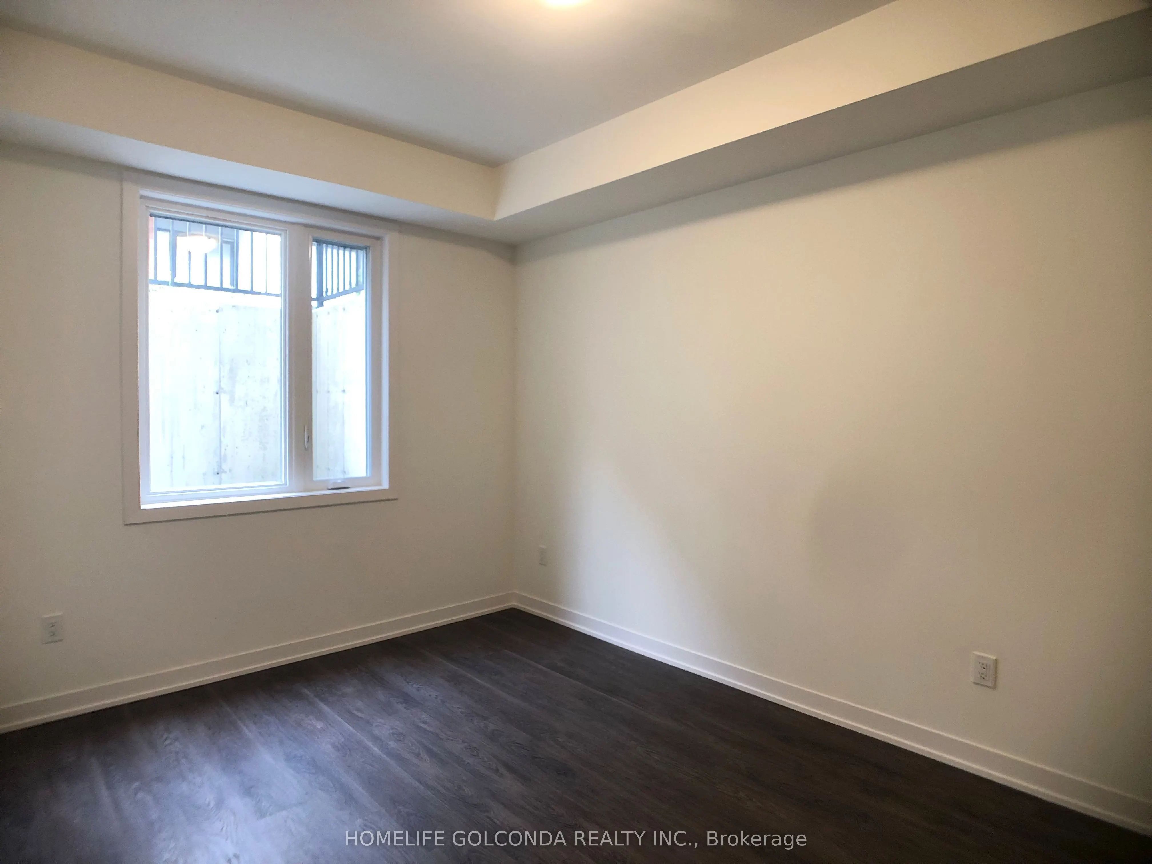 12 DAVID EYER Road, #1121