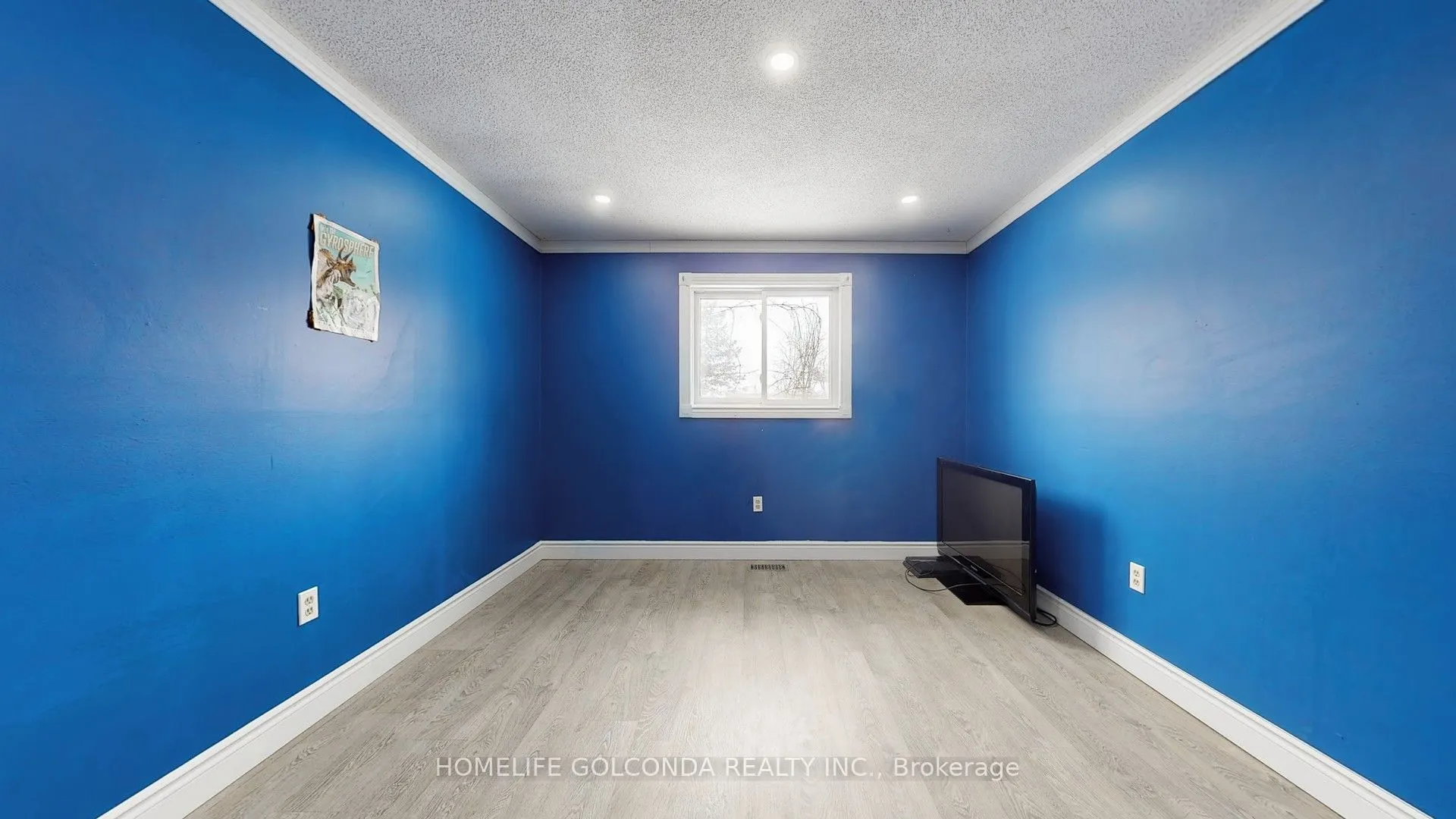 129 Kerr Boulevard S