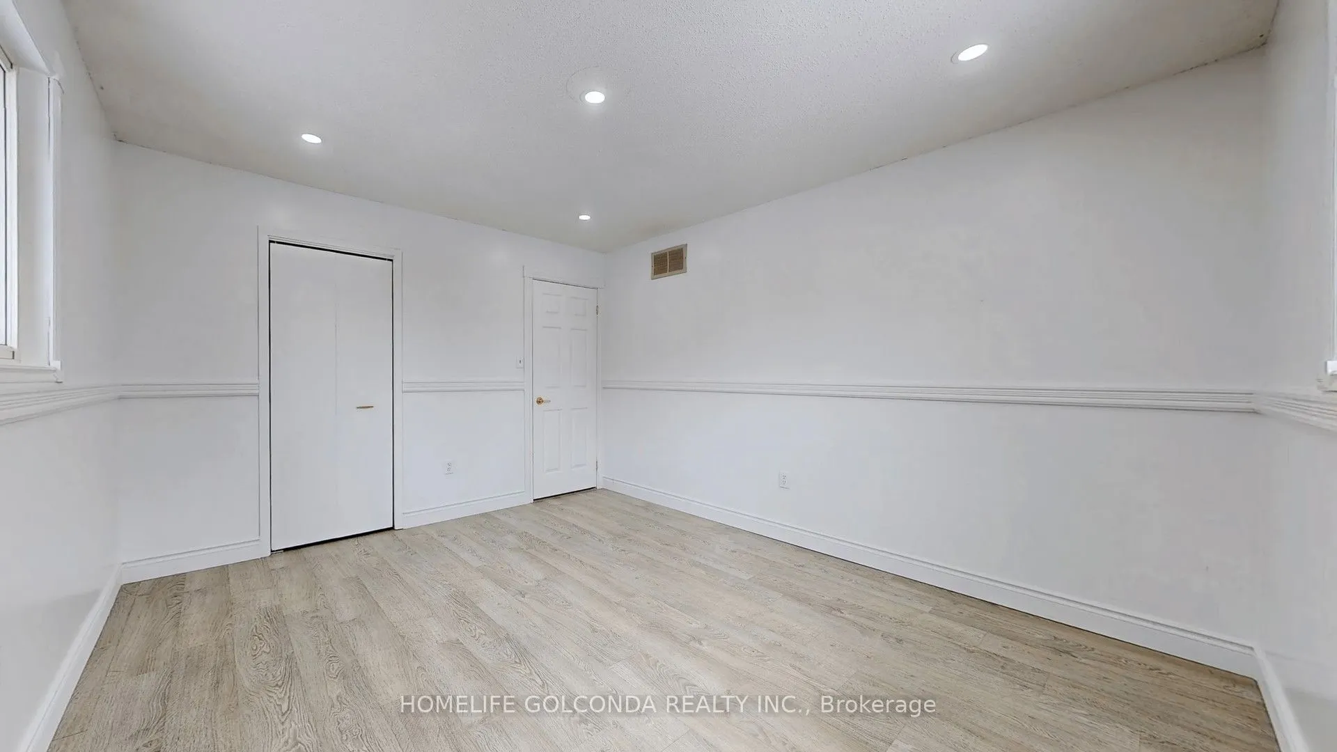 129 Kerr Boulevard S