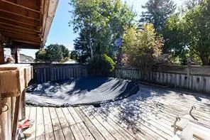 129 Kerr Boulevard S