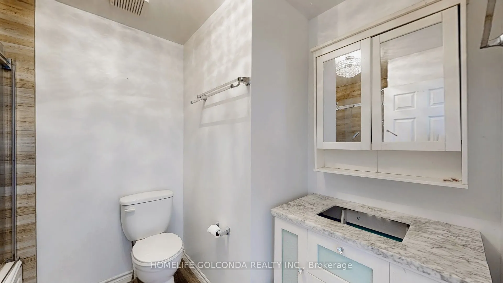 129 Kerr Boulevard S