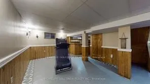 129 Kerr Boulevard S