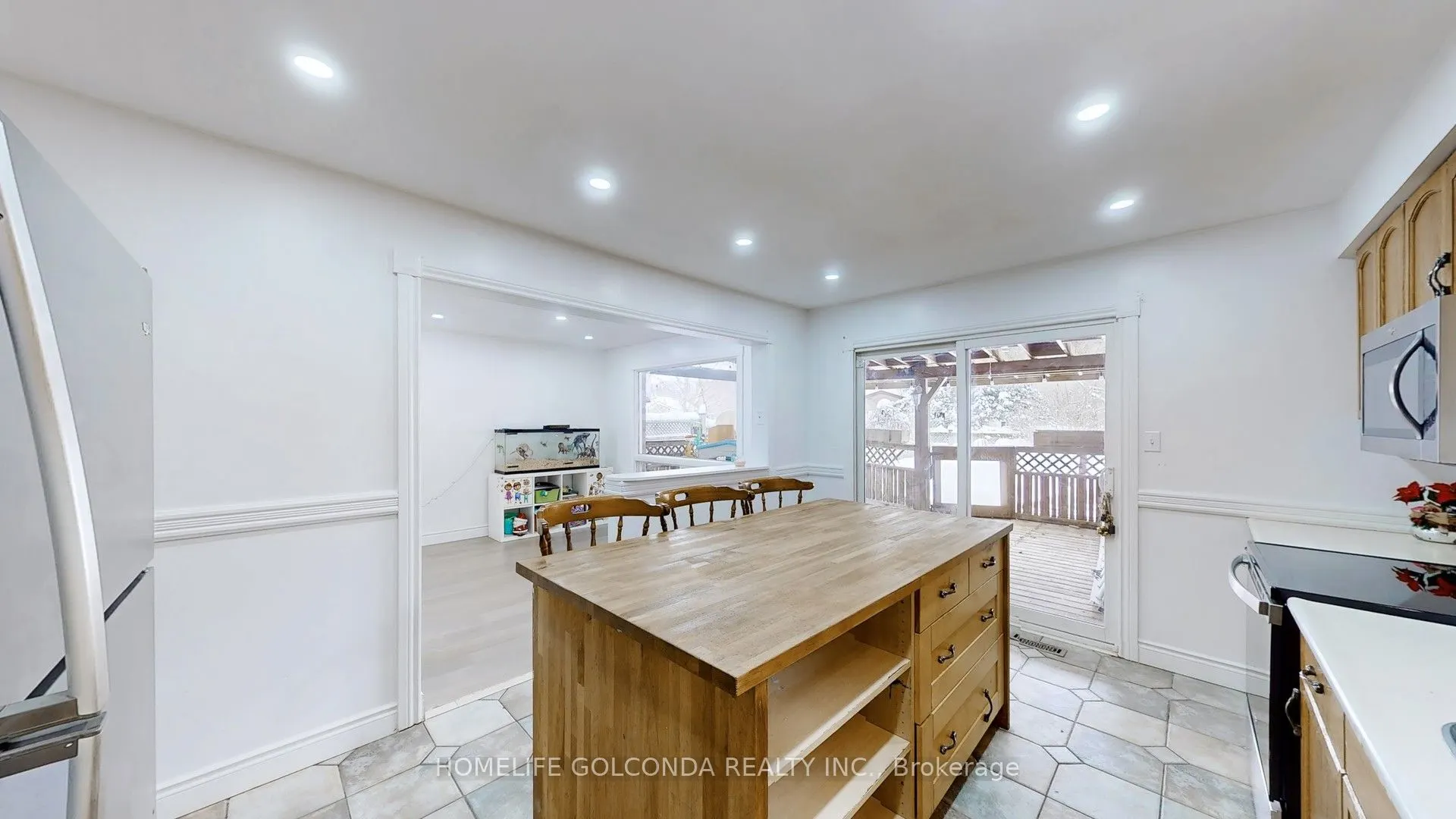 129 Kerr Boulevard S