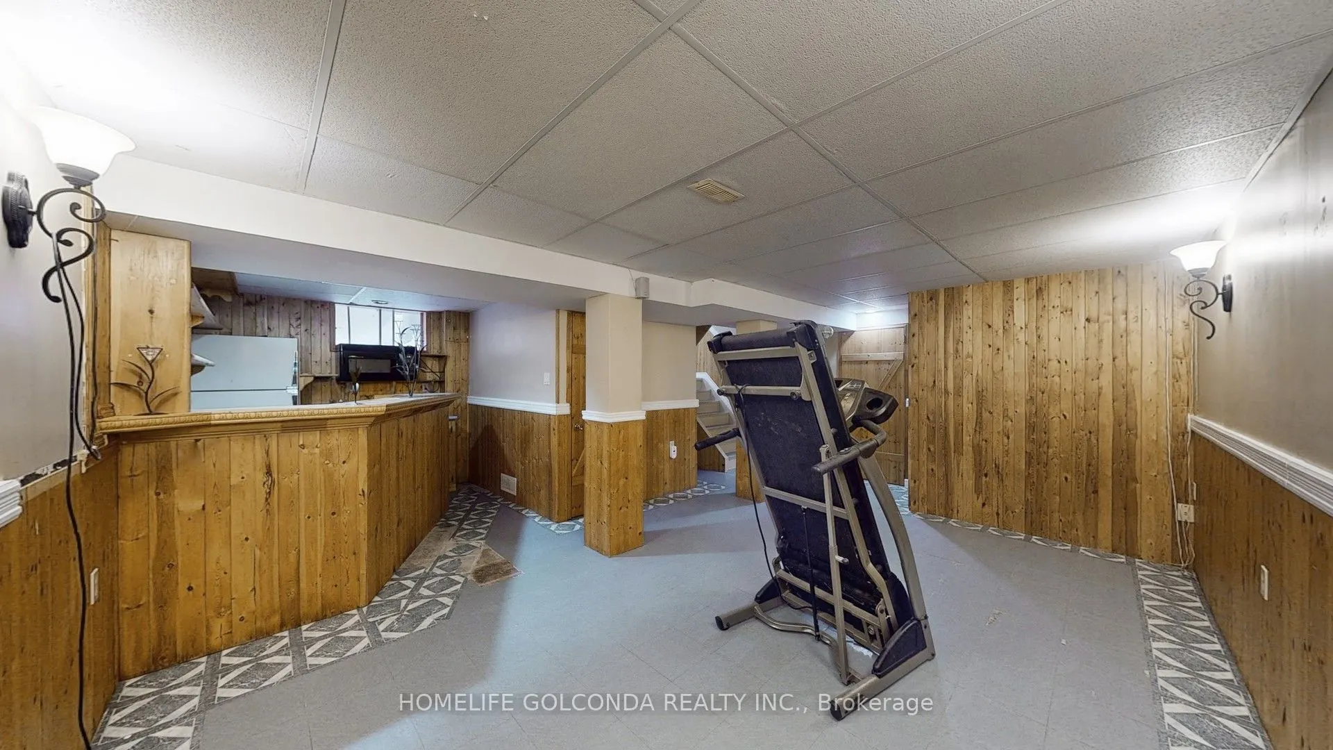 129 Kerr Boulevard S