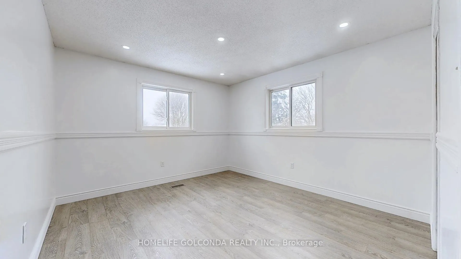 129 Kerr Boulevard S