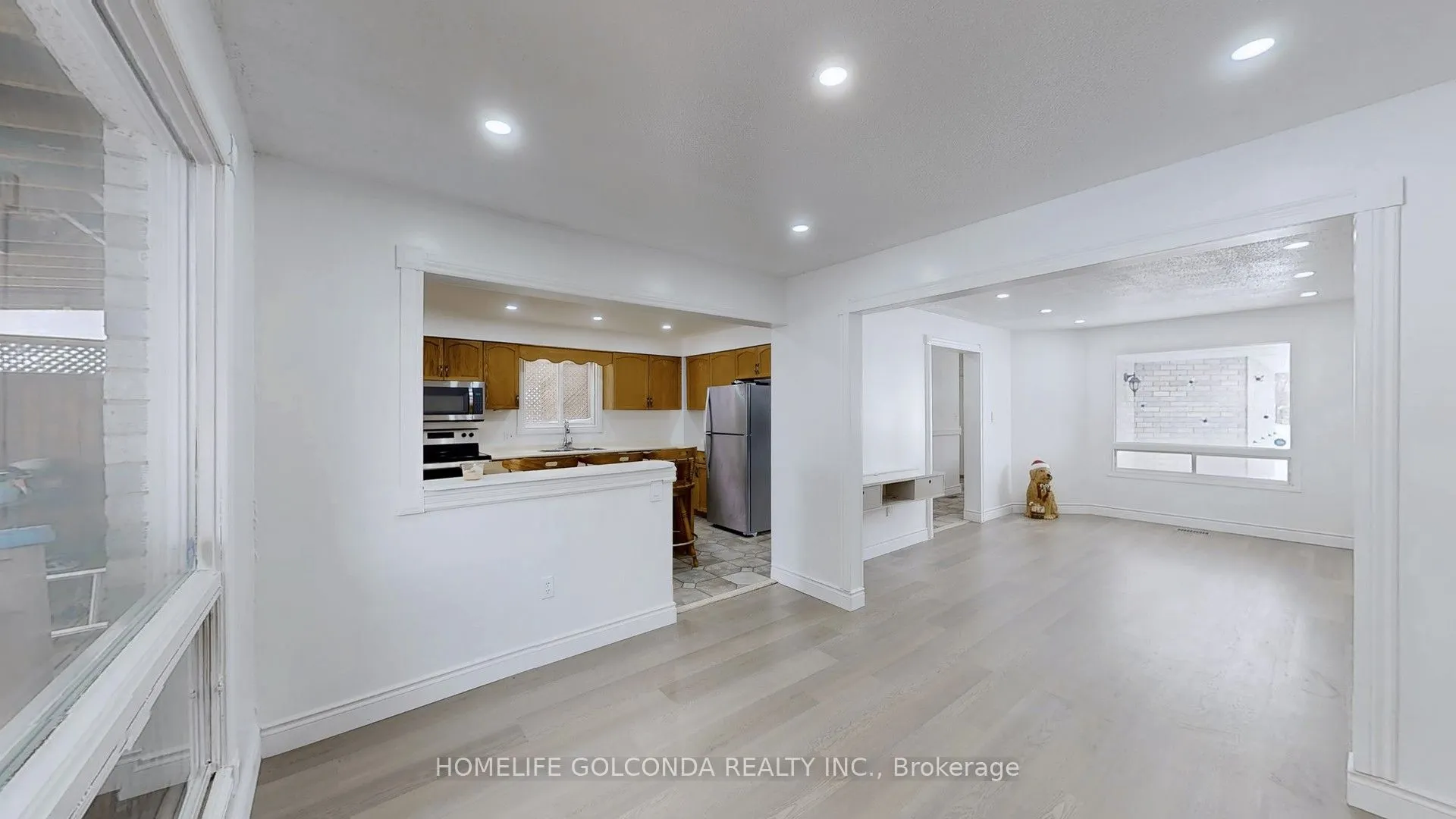 129 Kerr Boulevard S