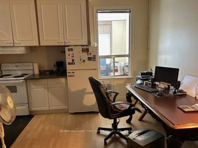 305 Industrial Parkway S, #22