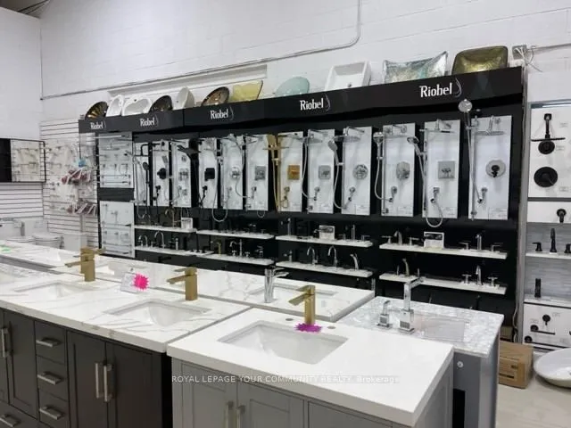 9120 Leslie Street, #5