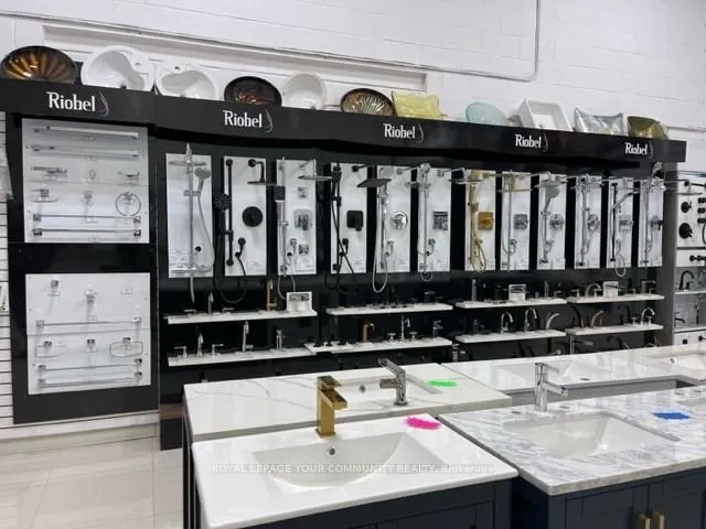 9120 Leslie Street, #5