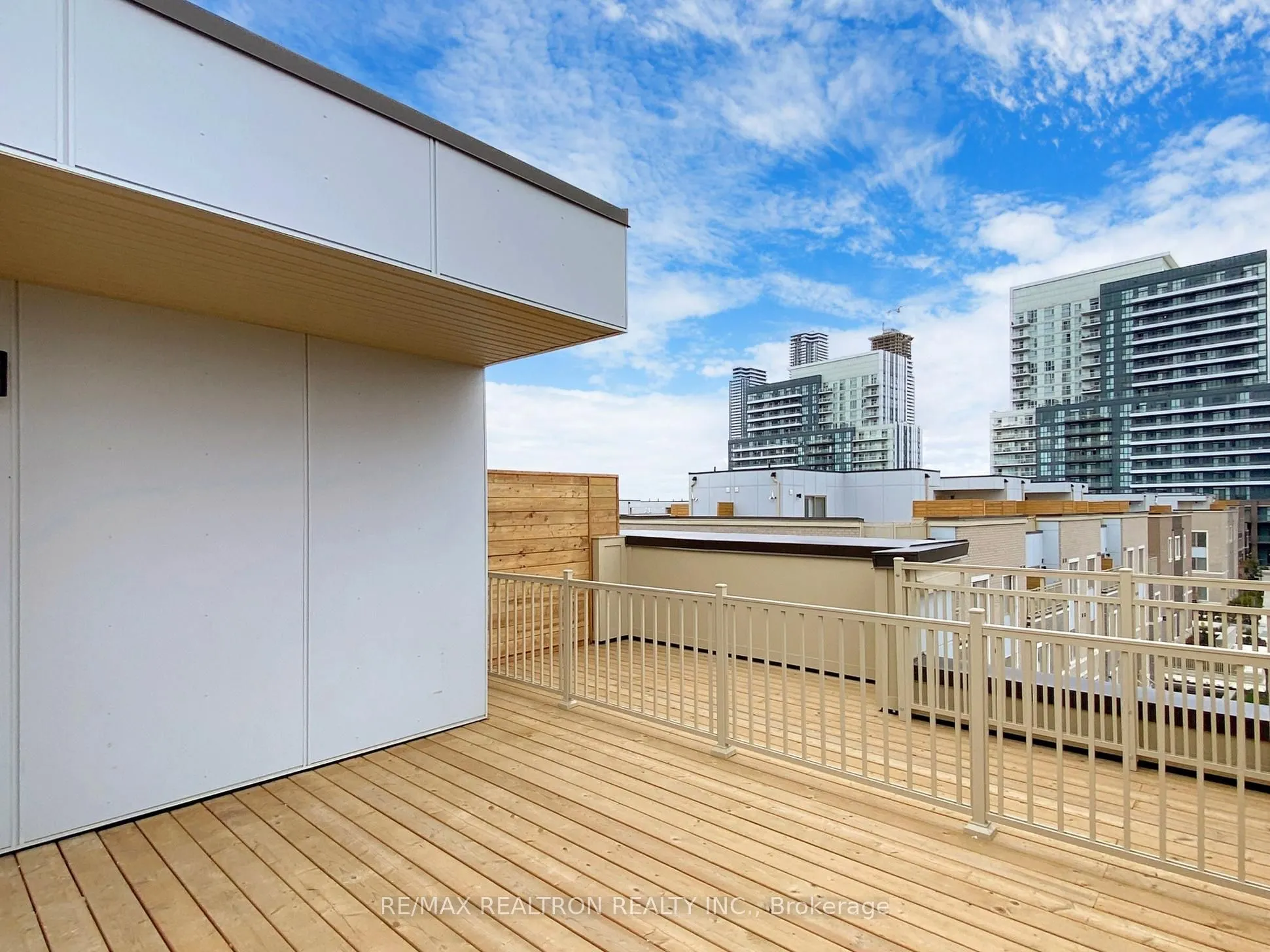 100 Honeycrisp Crescent, #TH356