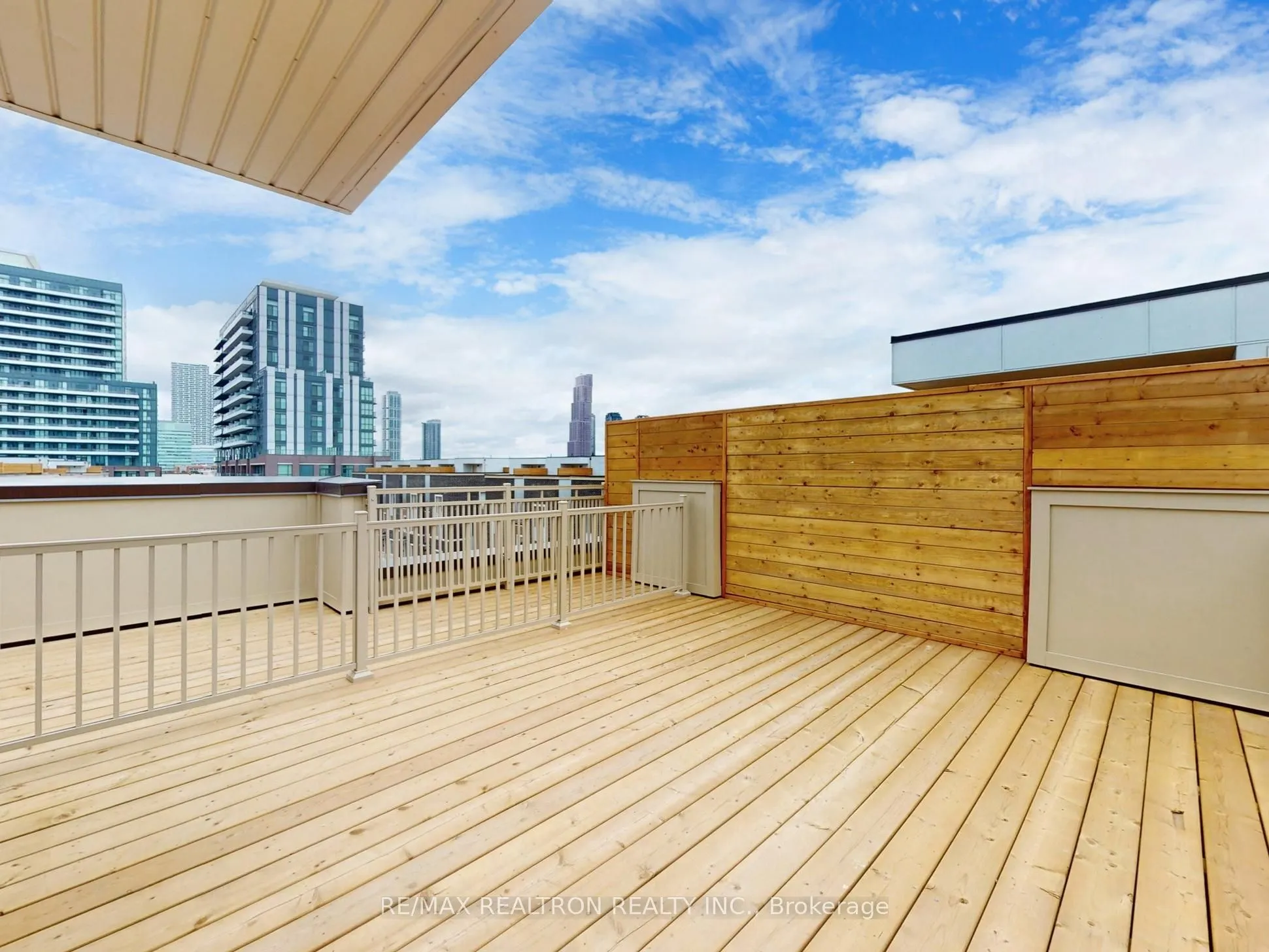 100 Honeycrisp Crescent, #TH356