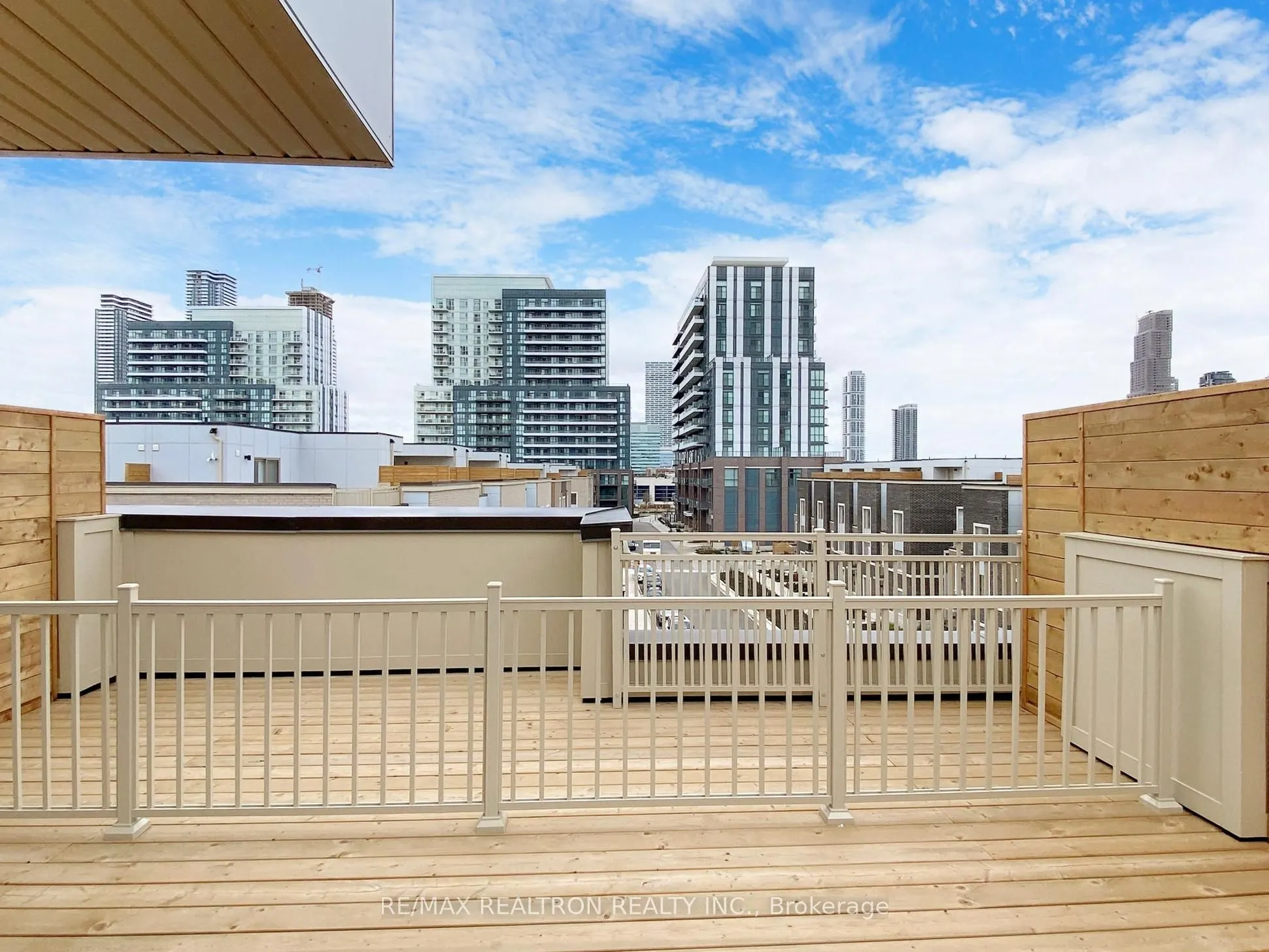 100 Honeycrisp Crescent, #TH356