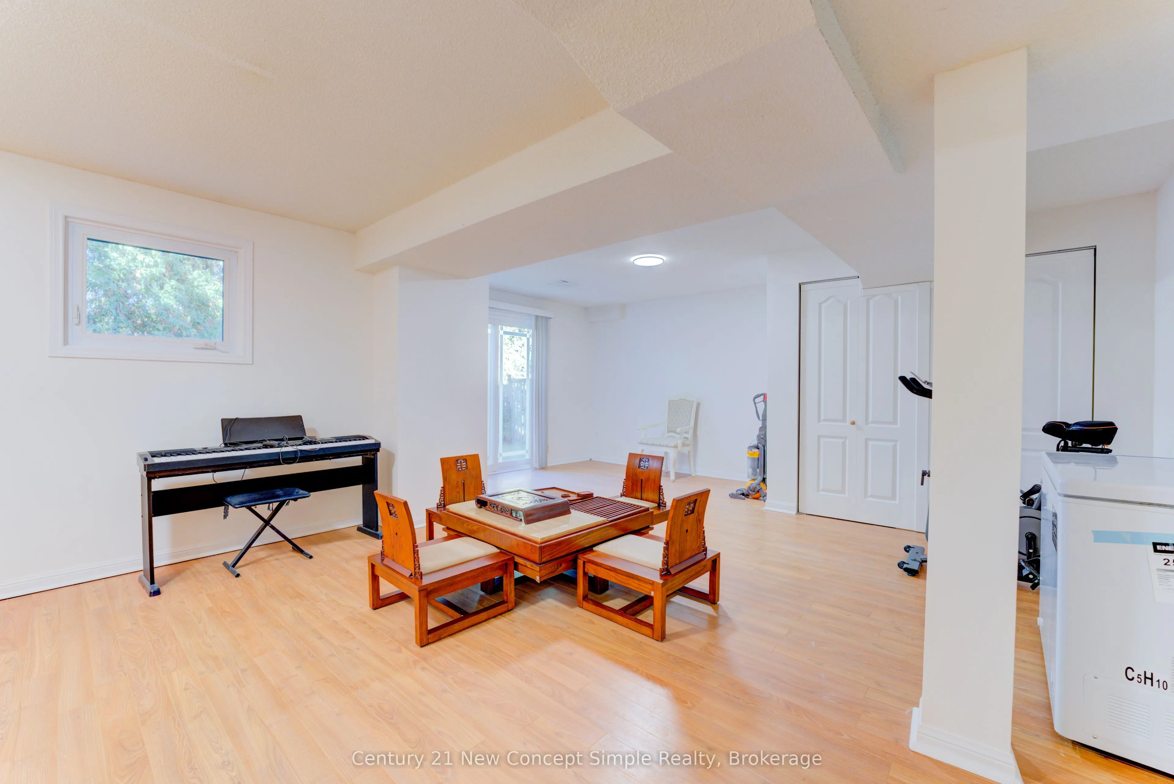 12 Kilbarry Ct Court