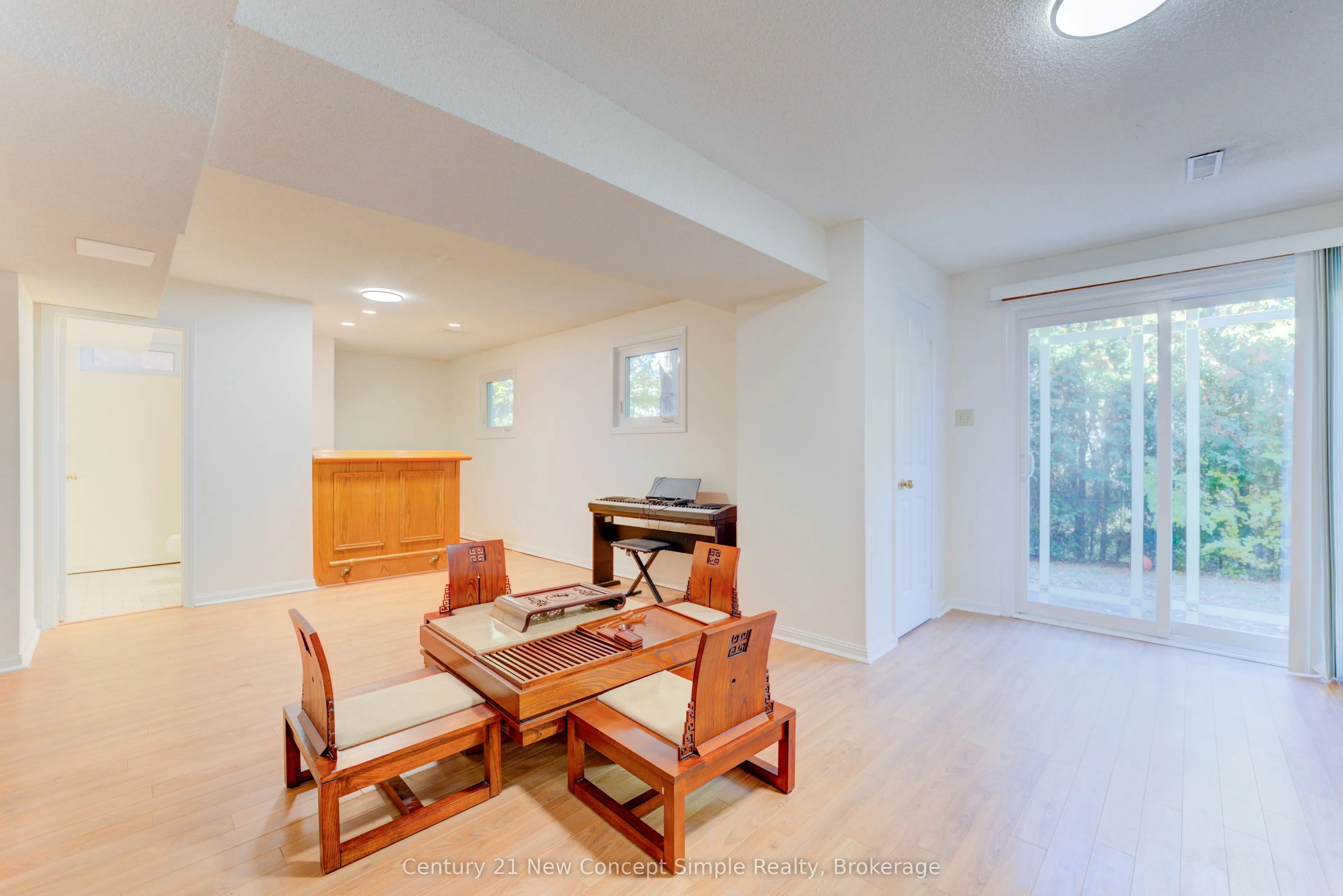 12 Kilbarry Ct Court