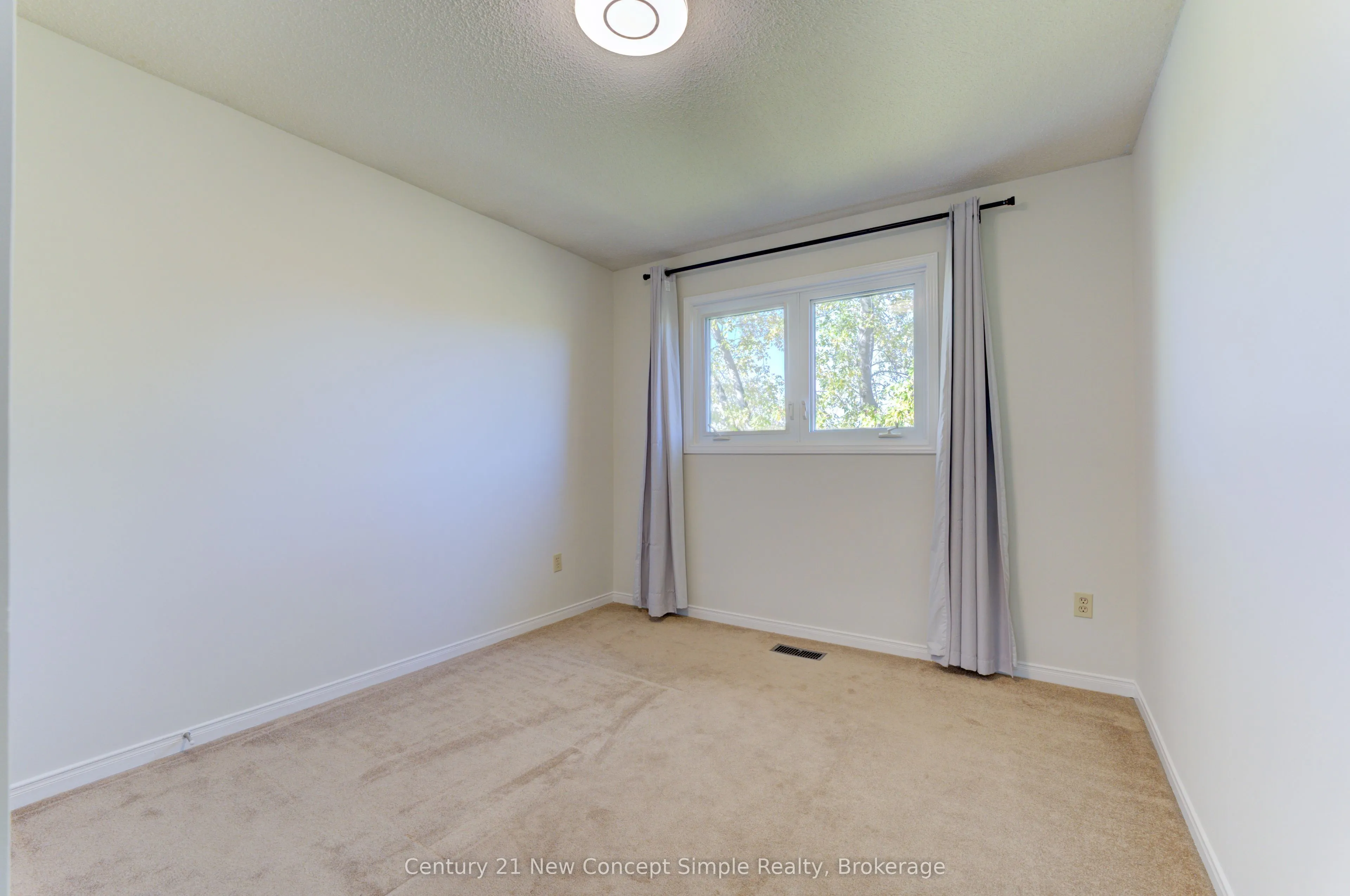 12 Kilbarry Ct Court