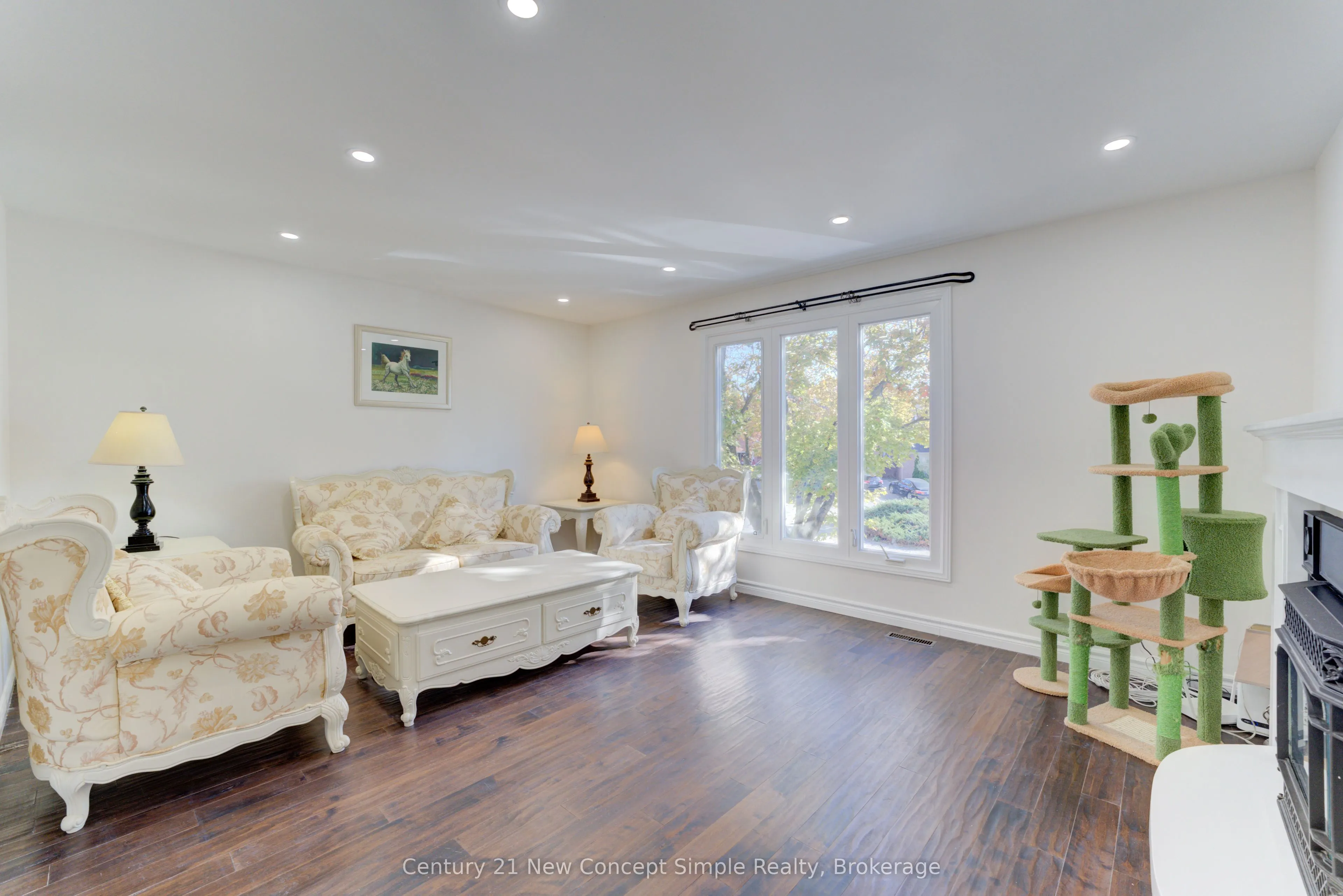 12 Kilbarry Ct Court