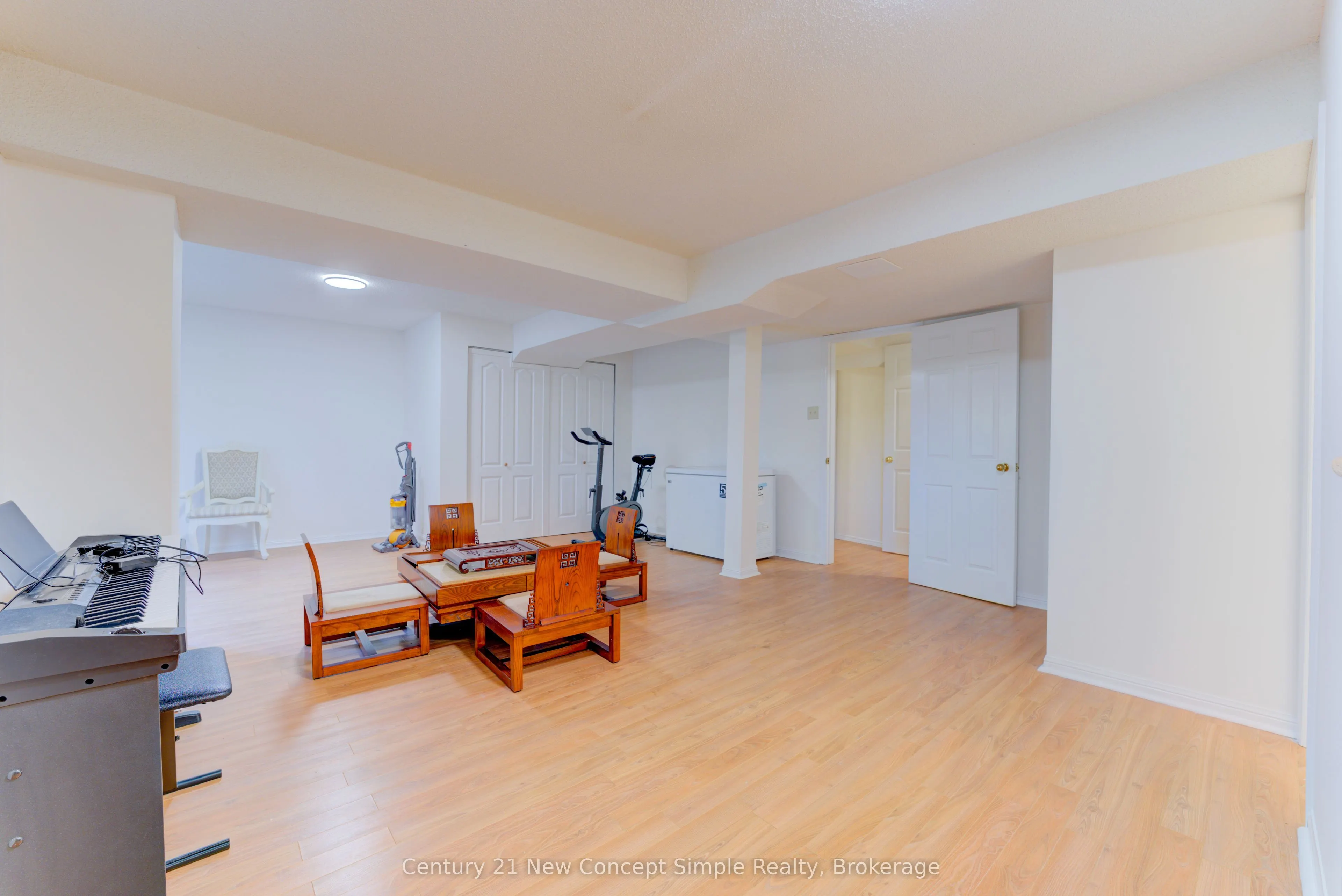 12 Kilbarry Ct Court