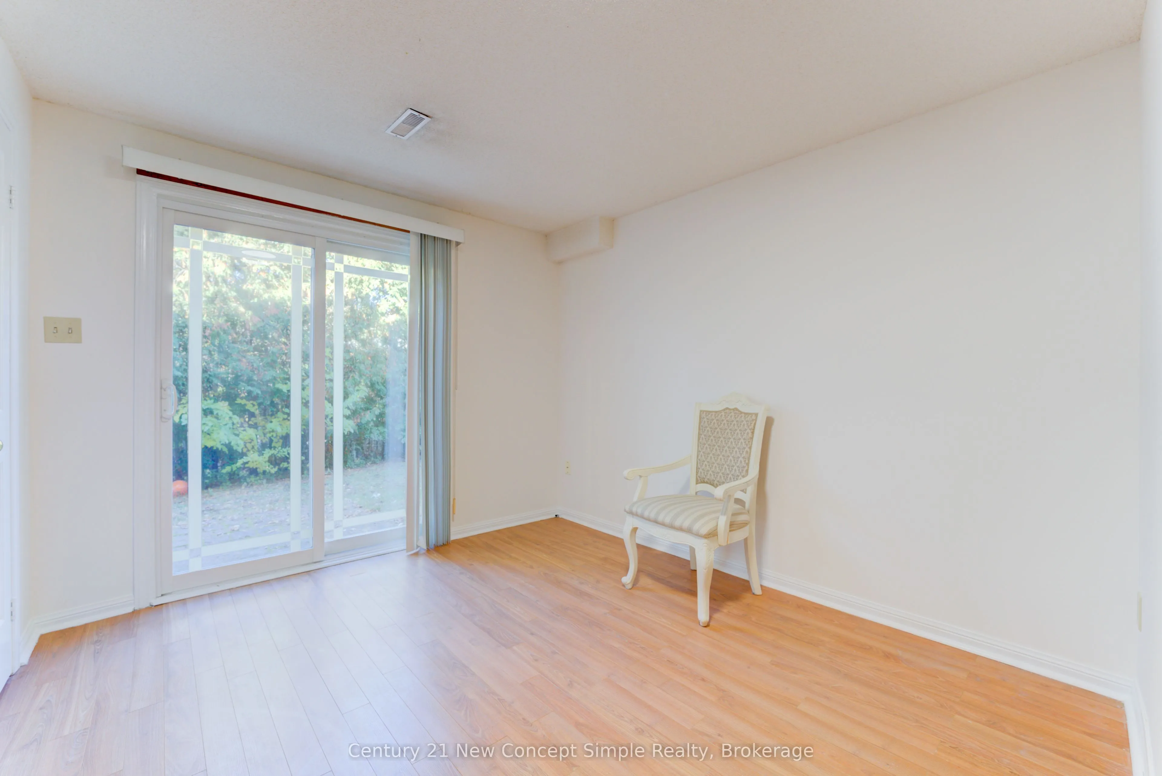 12 Kilbarry Ct Court