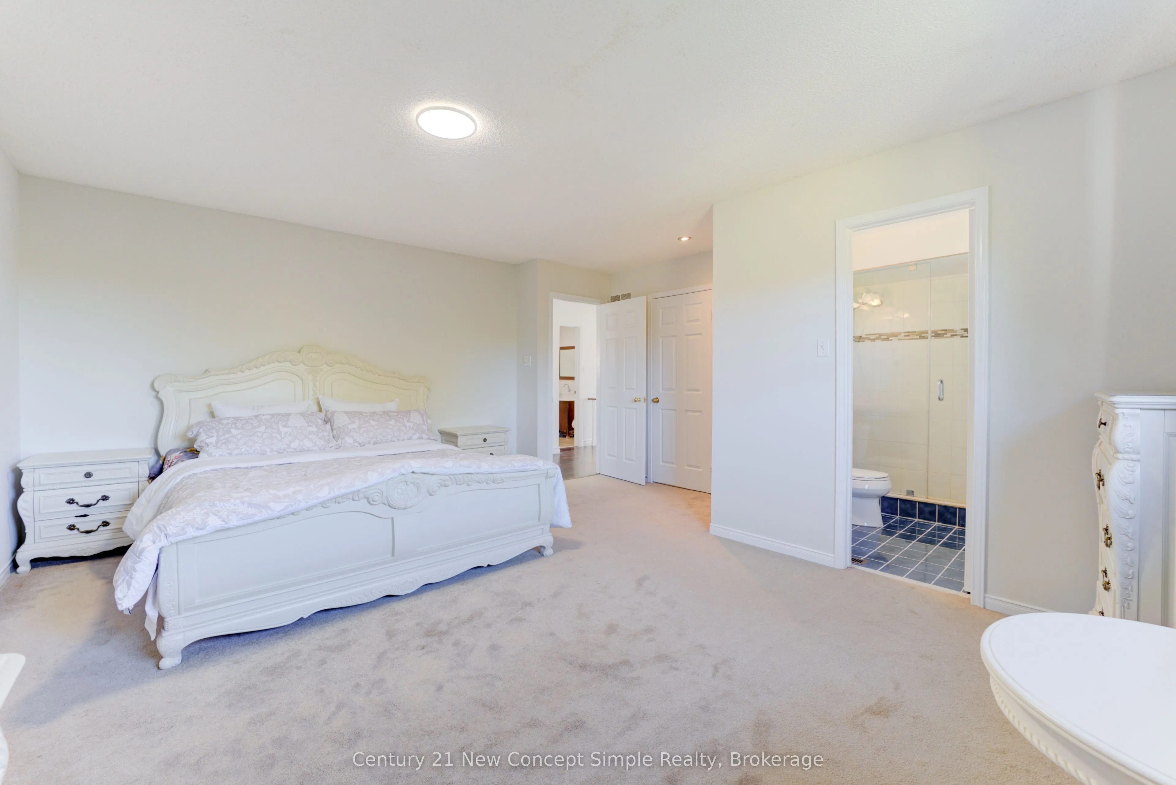 12 Kilbarry Ct Court