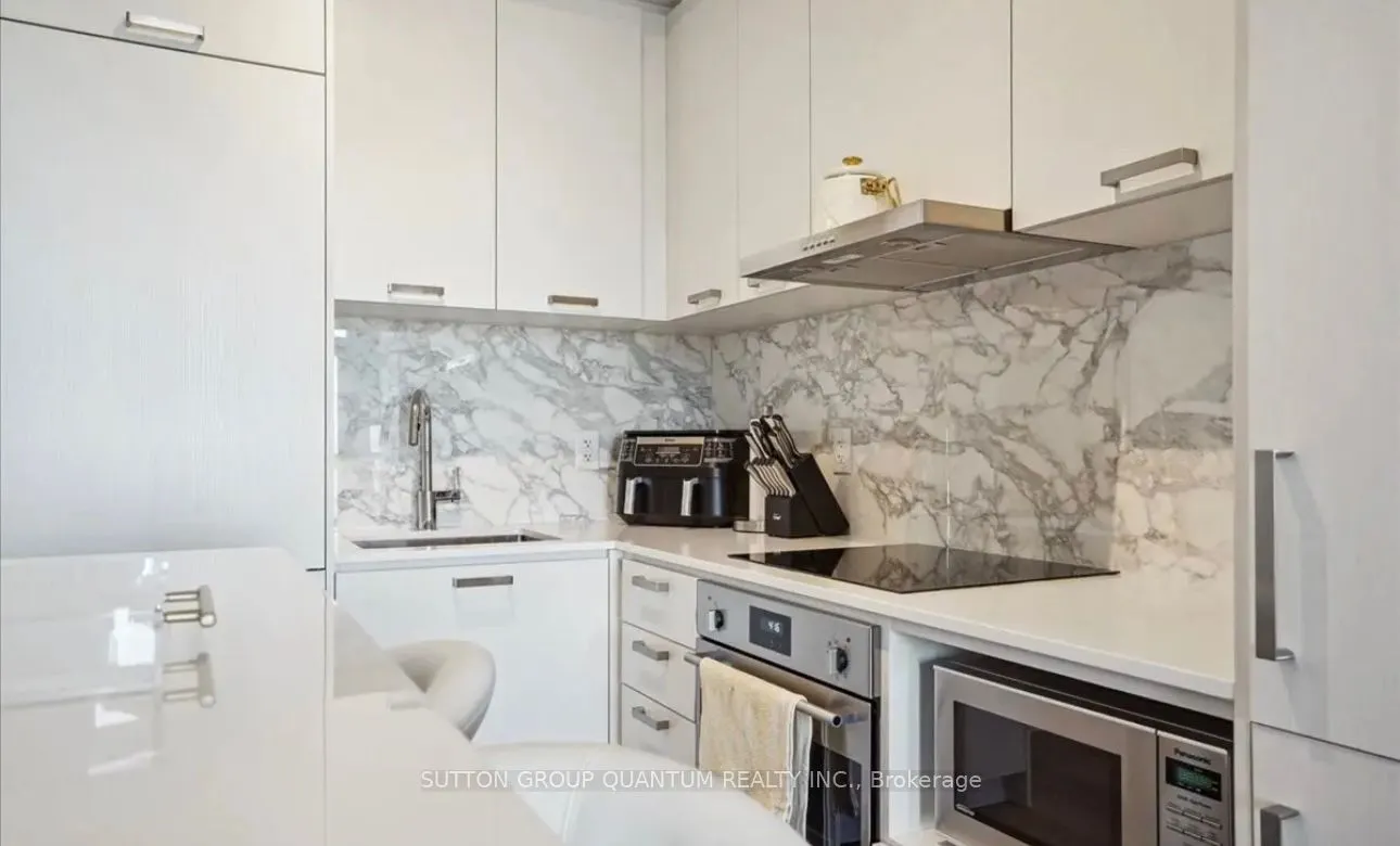 38 Honeycrisp Crescent, #916