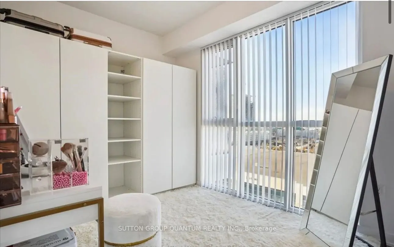 38 Honeycrisp Crescent, #916