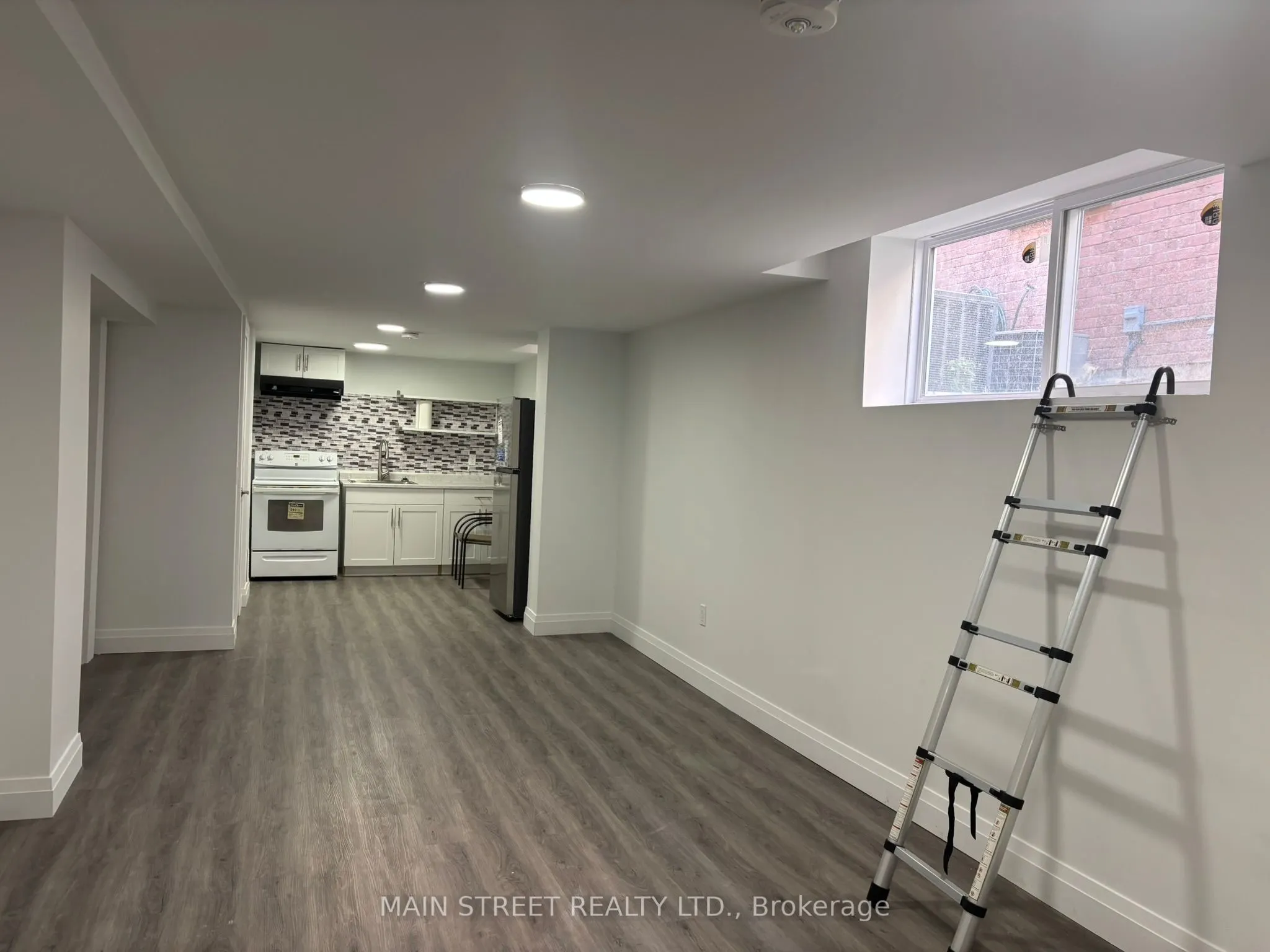 76 William Honey Crescent