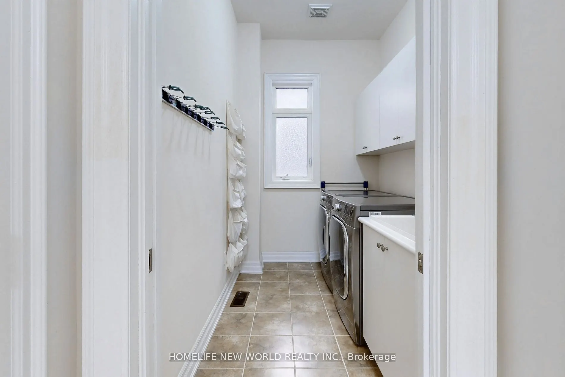 36 Strawbridge Farm Drive