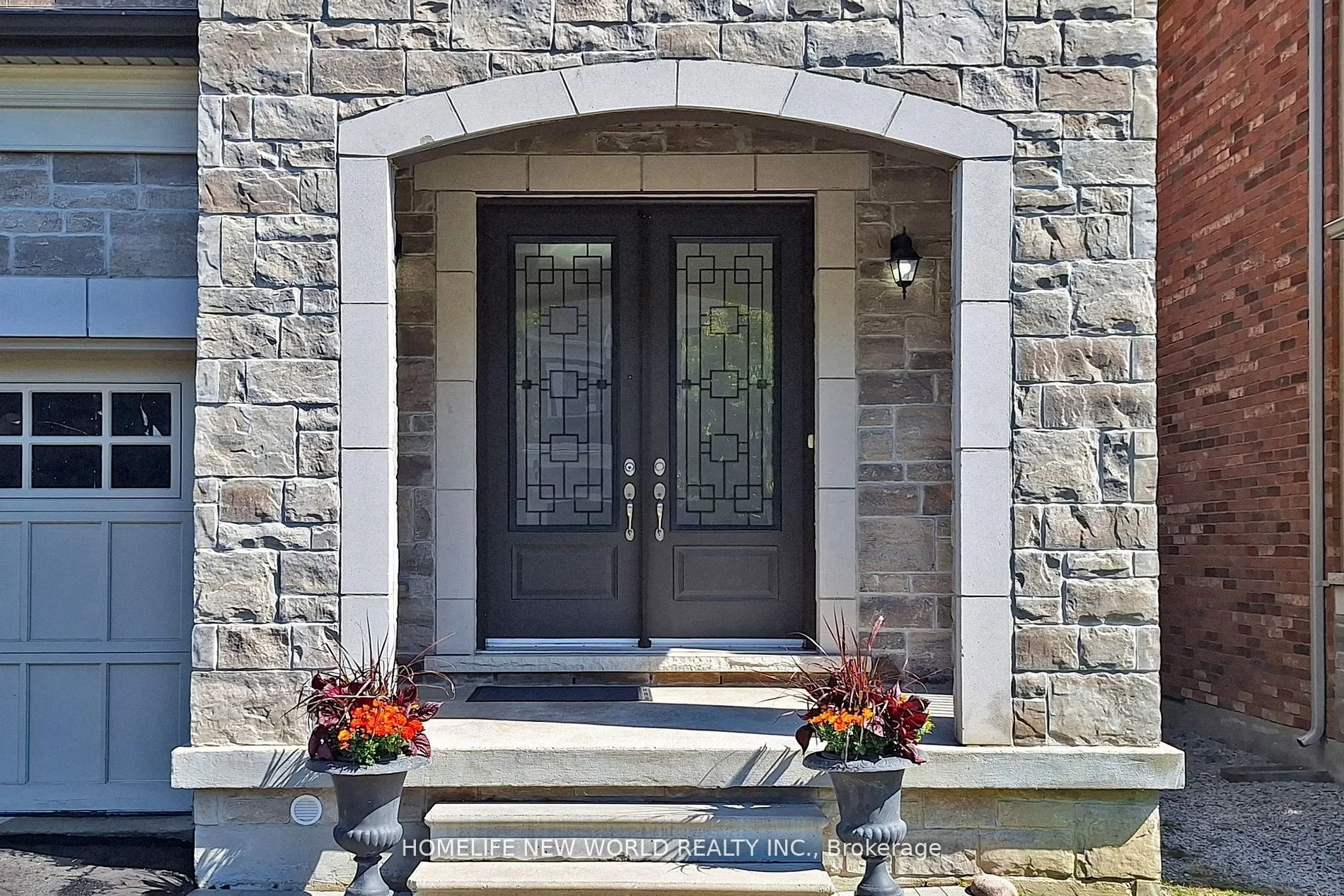 36 Strawbridge Farm Drive