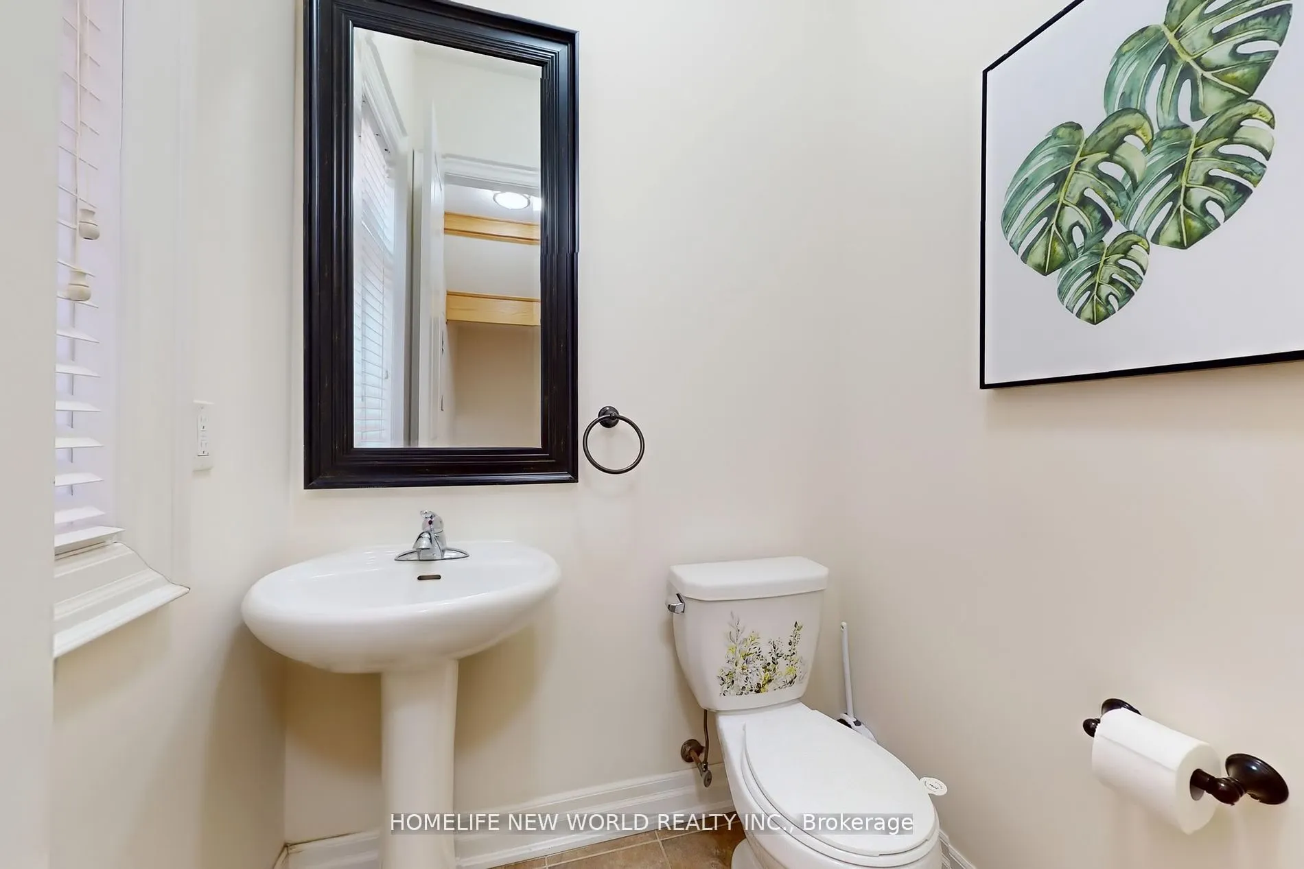 36 Strawbridge Farm Drive