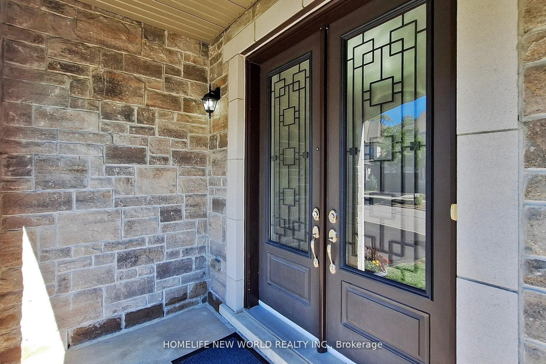 36 Strawbridge Farm Drive