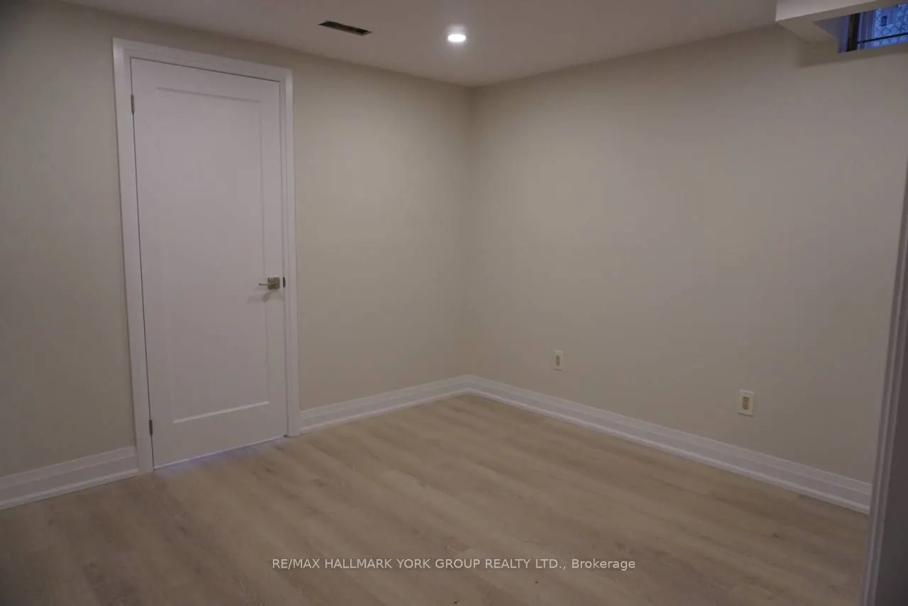 259 Glenway Circle S