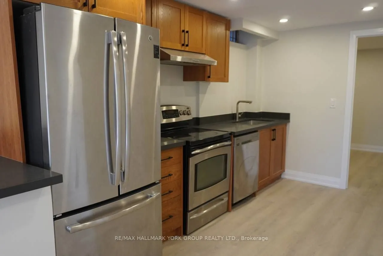 259 Glenway Circle S