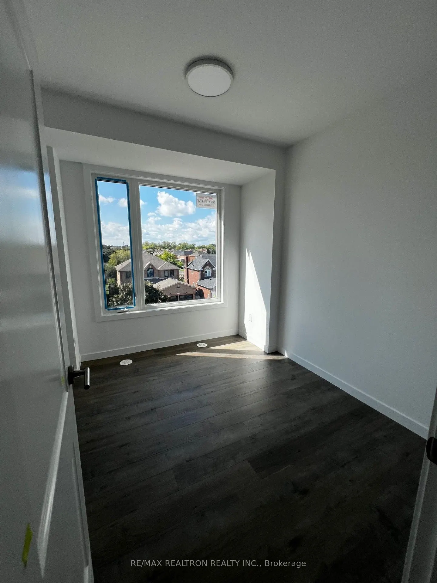 117 Marydale Ave Avenue, #31