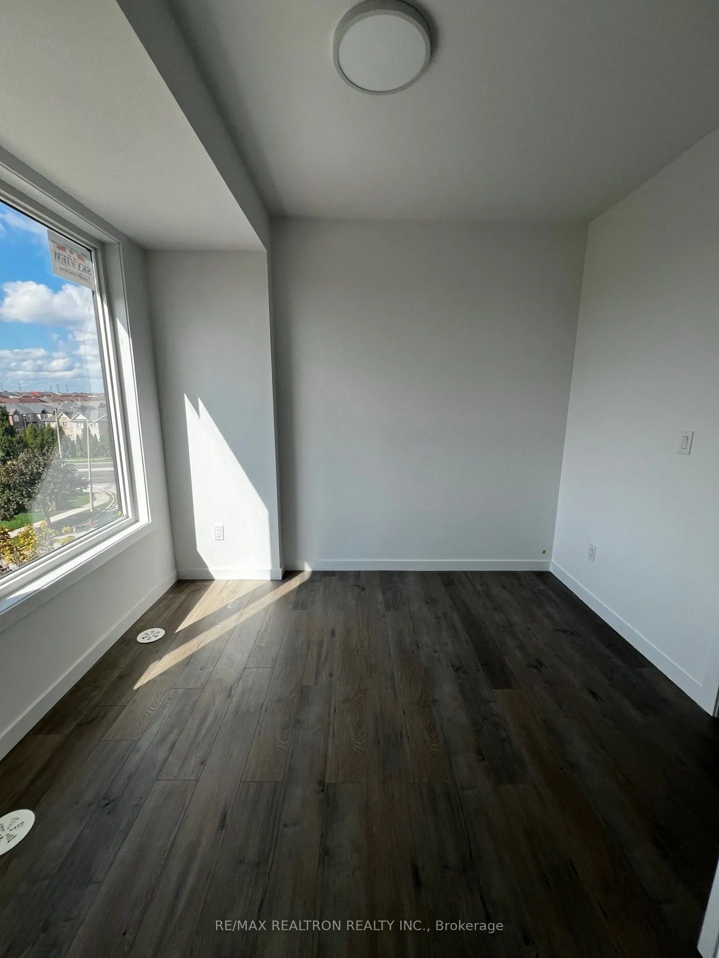 117 Marydale Ave Avenue, #31