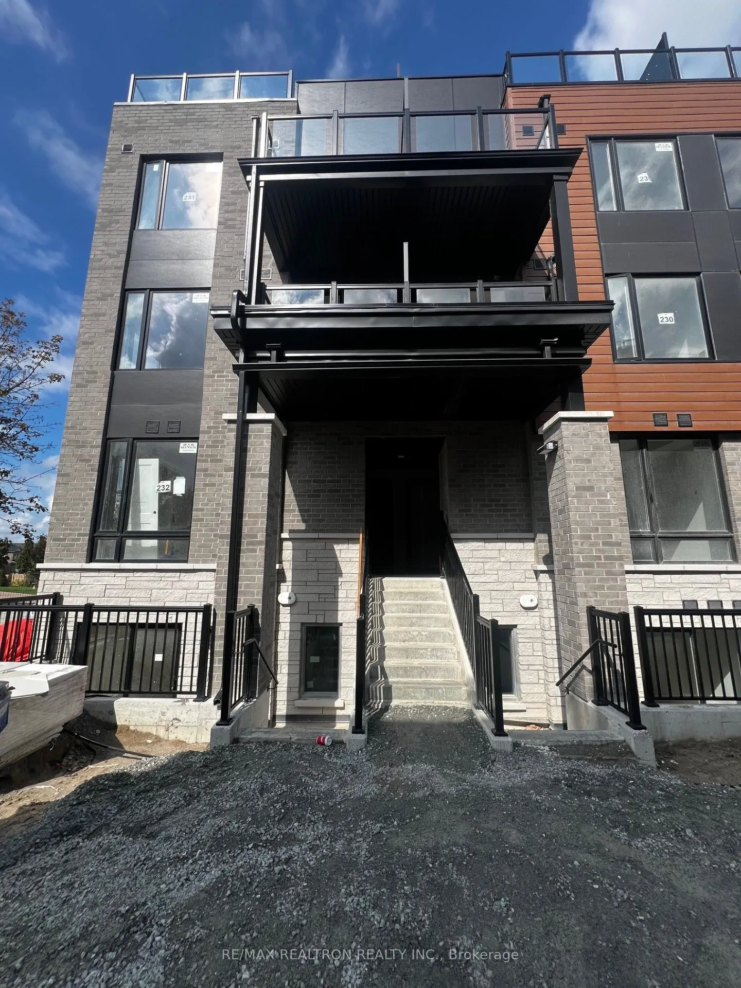 117 Marydale Ave Avenue, #31