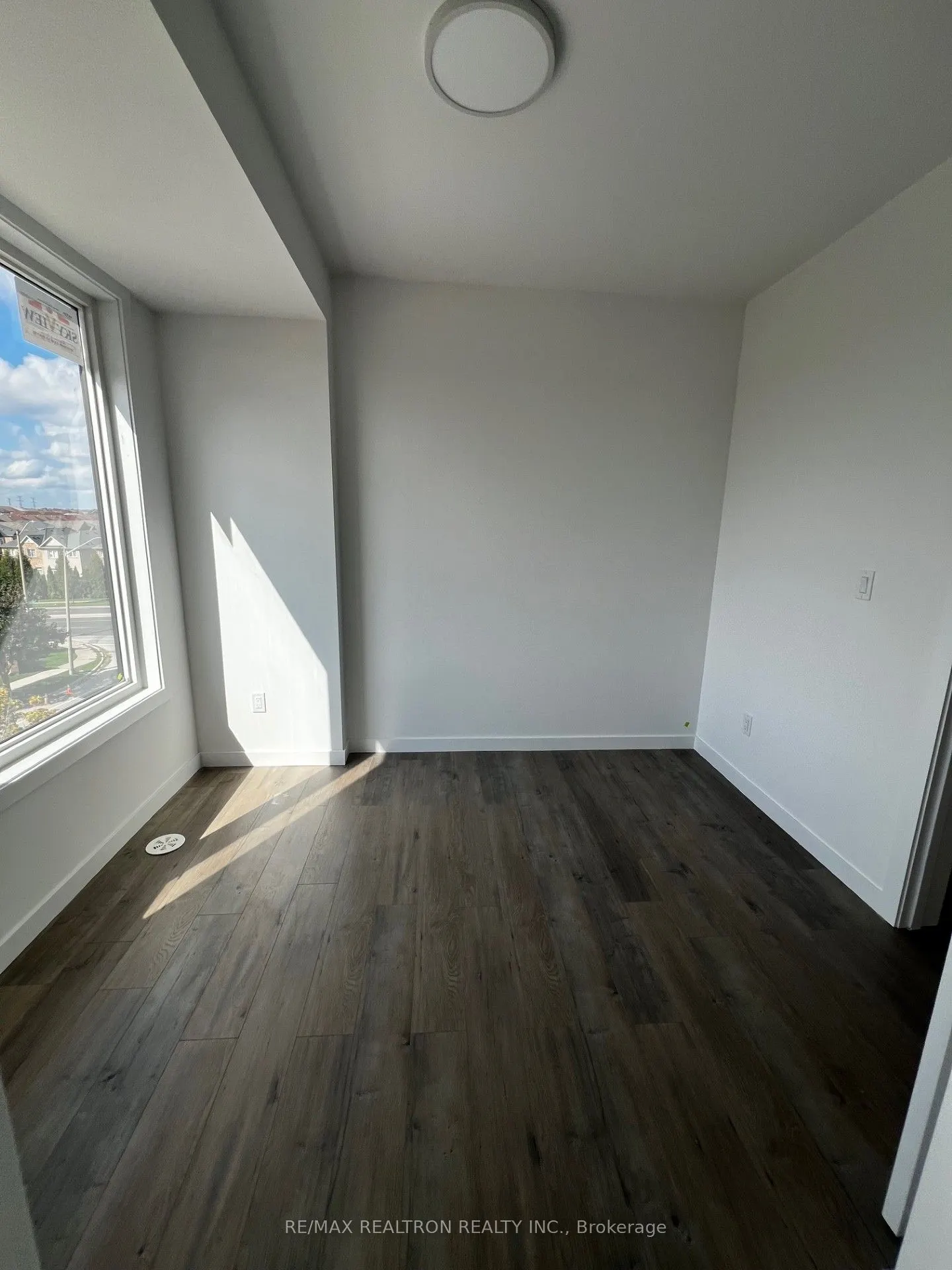 117 Marydale Ave Avenue, #31