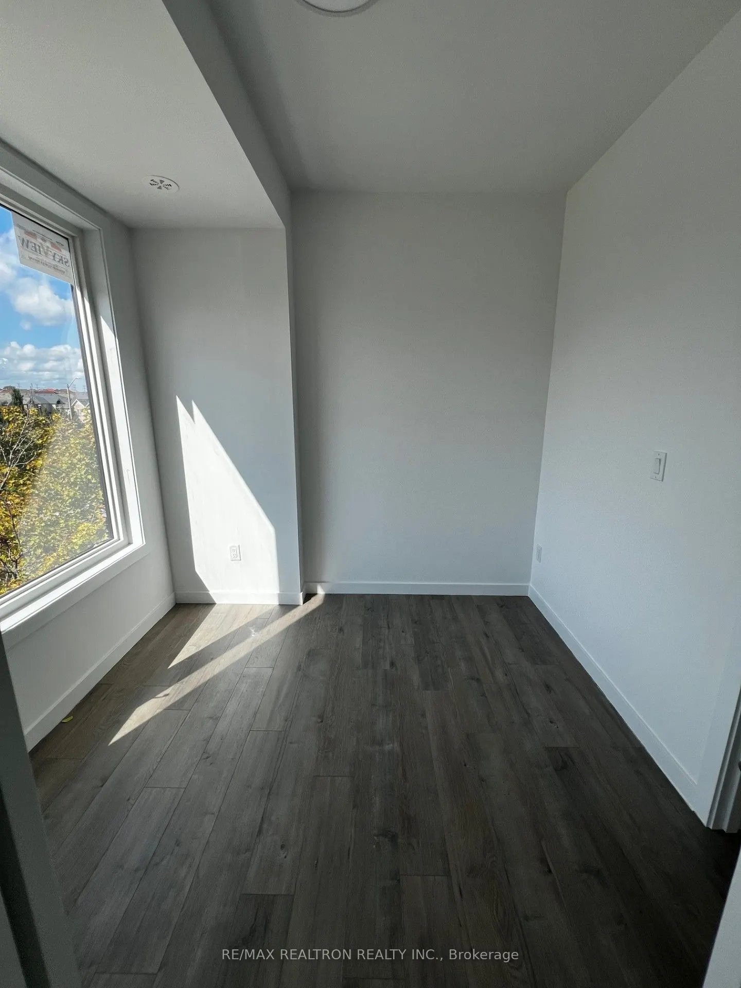 117 Marydale Ave Avenue, #31