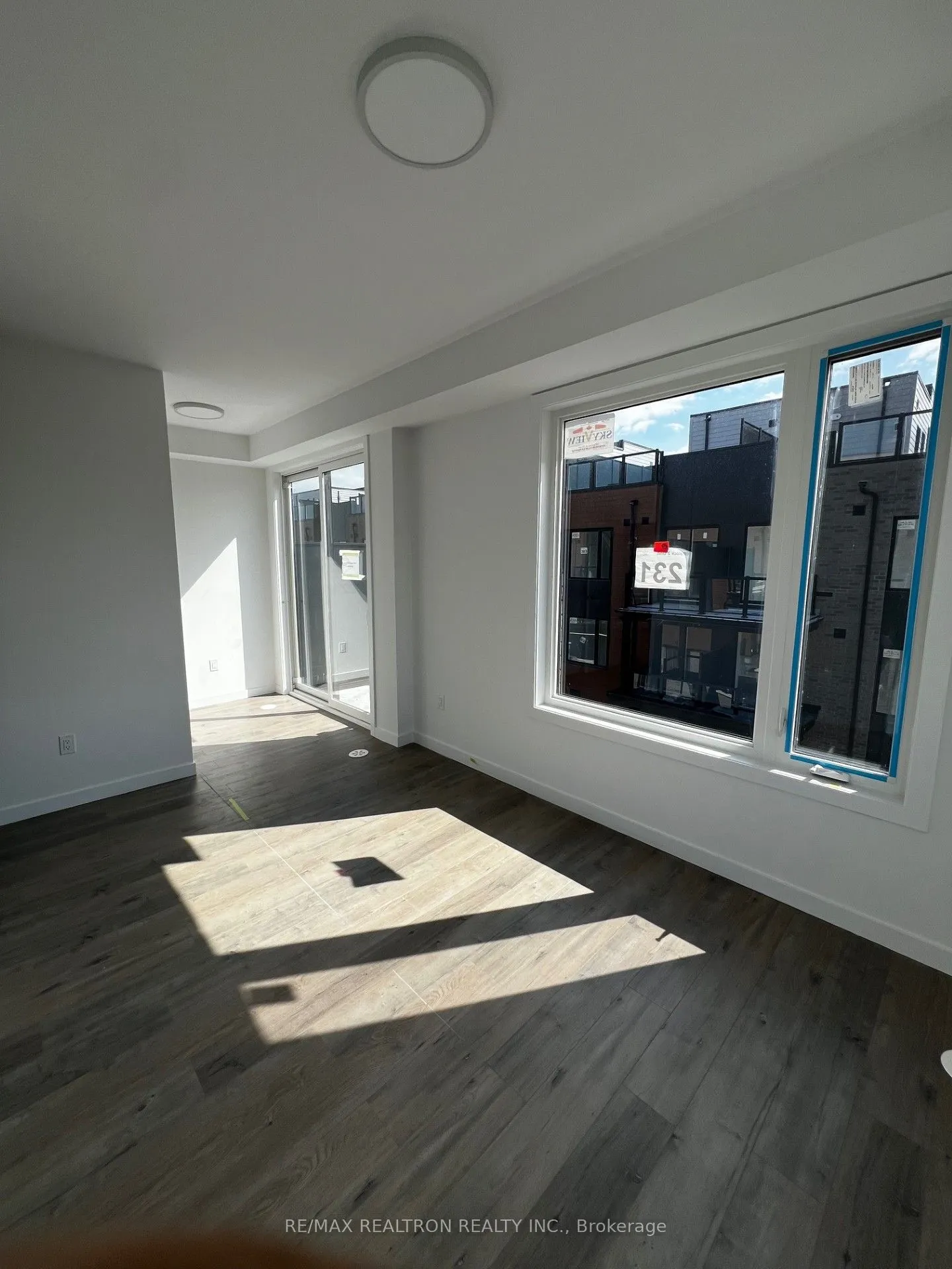 117 Marydale Ave Avenue, #31