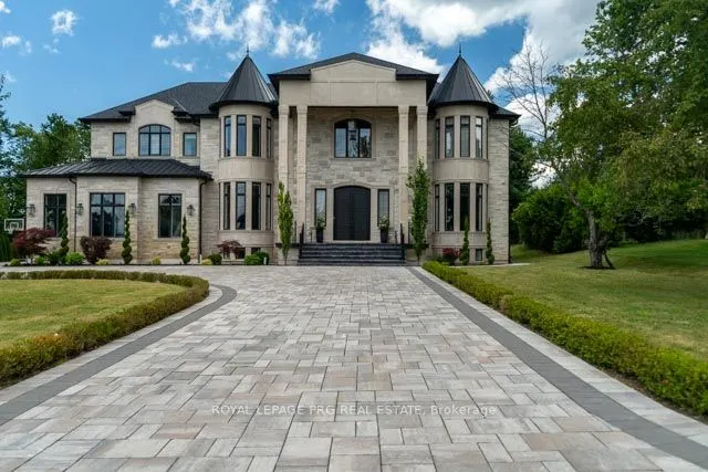 12 Hollywood Crescent