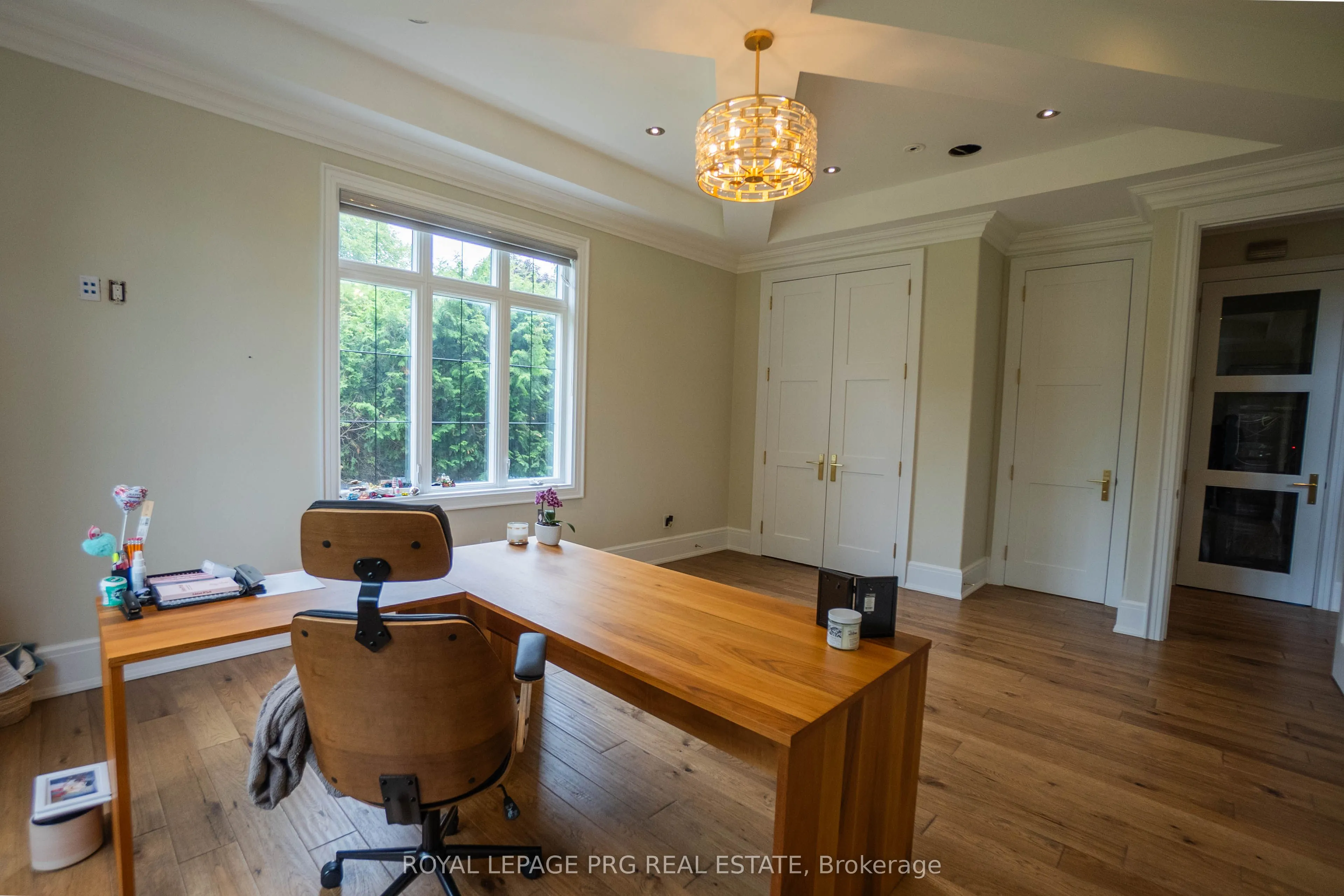 12 Hollywood Crescent